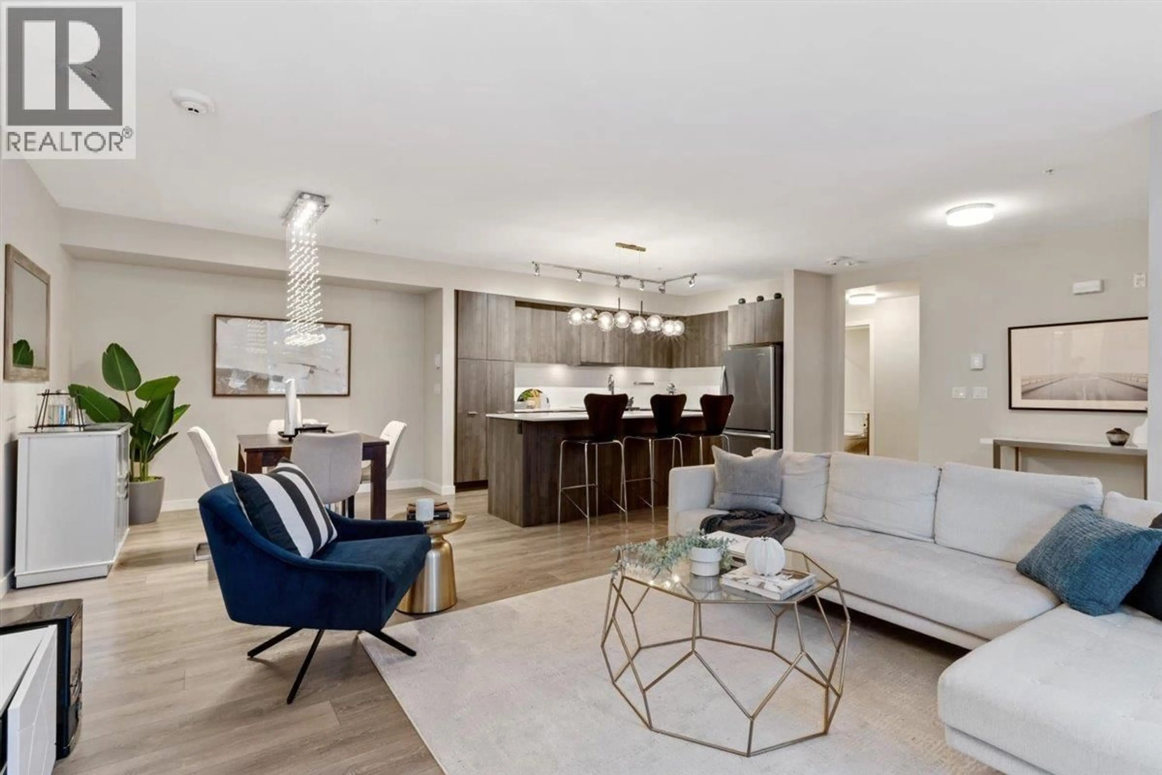 Living room with furniture, unknown for 37 - 3728 THURSTON STREET, Burnaby British Columbia V5H0E6