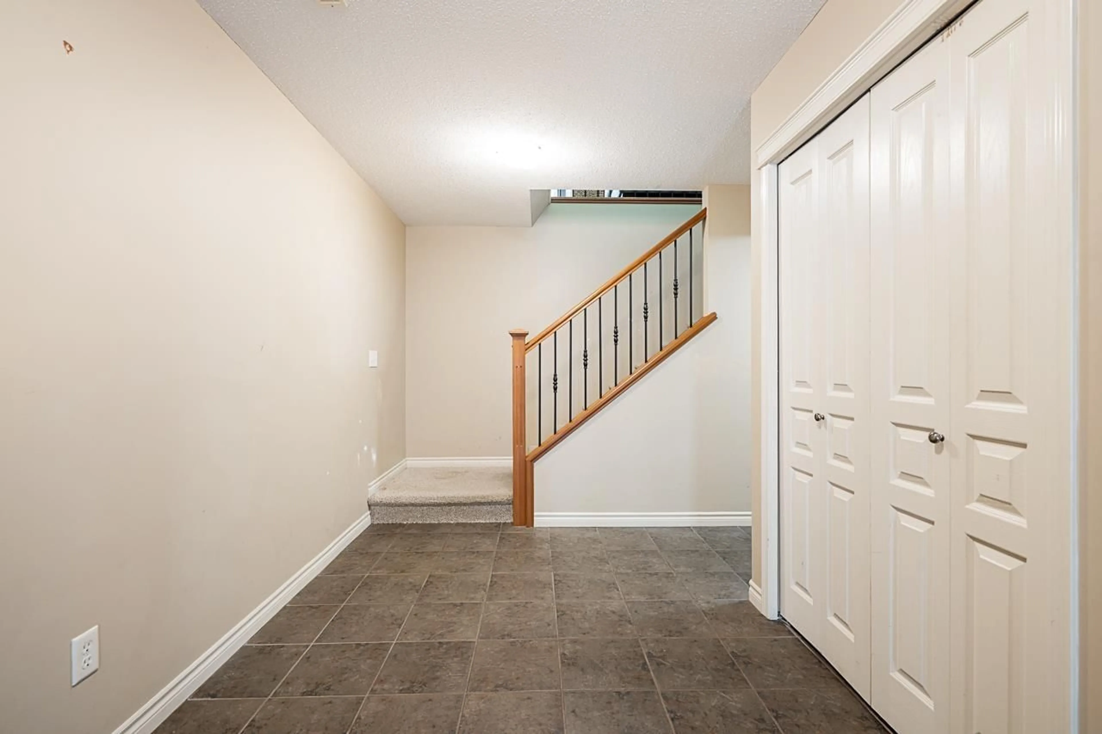 Indoor entryway for 50905 FORD CREEK PLACE, Chilliwack British Columbia V4Z1K5