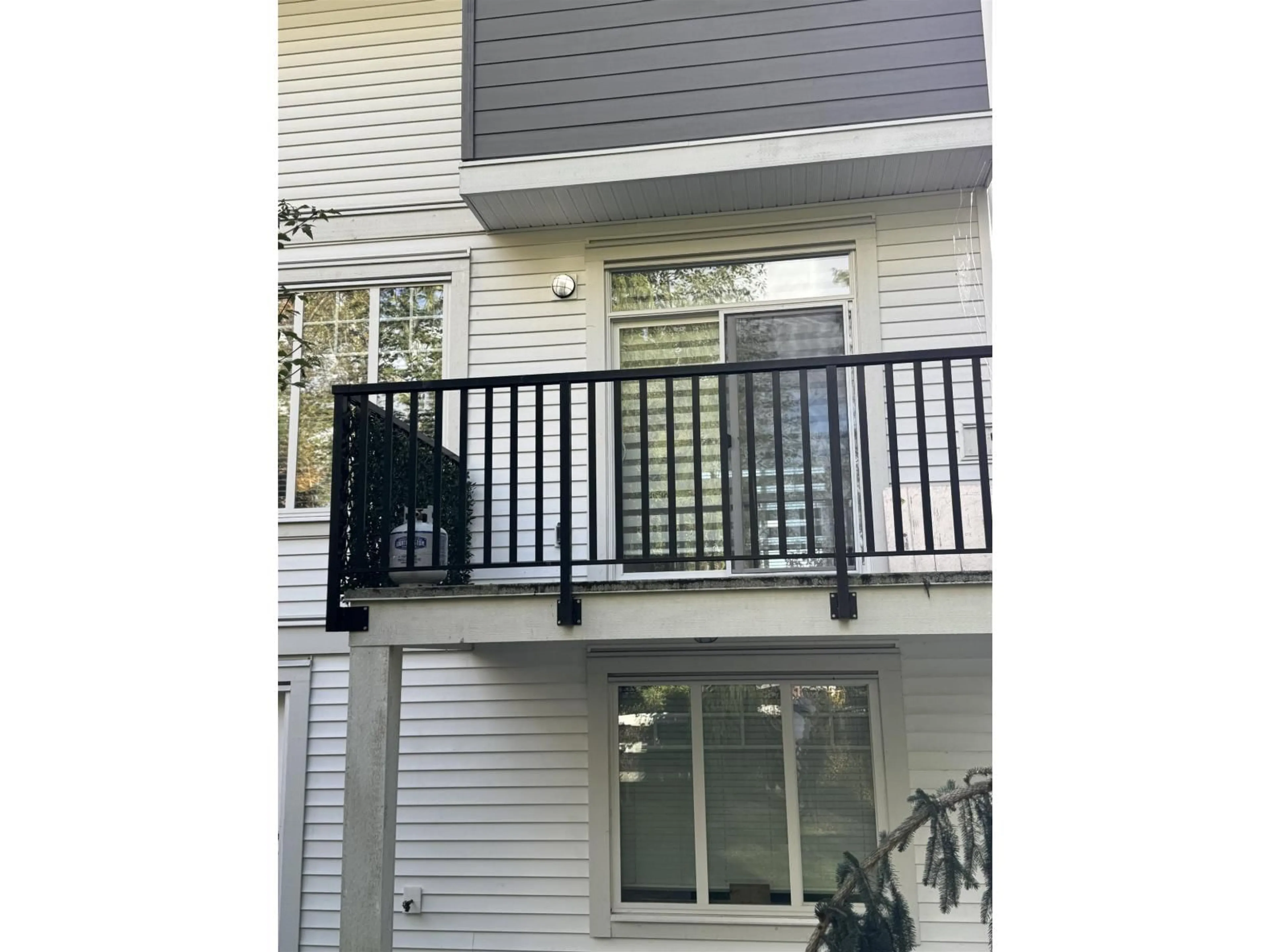 Unknown for 1 - 19299 64, Surrey British Columbia V4N6T1