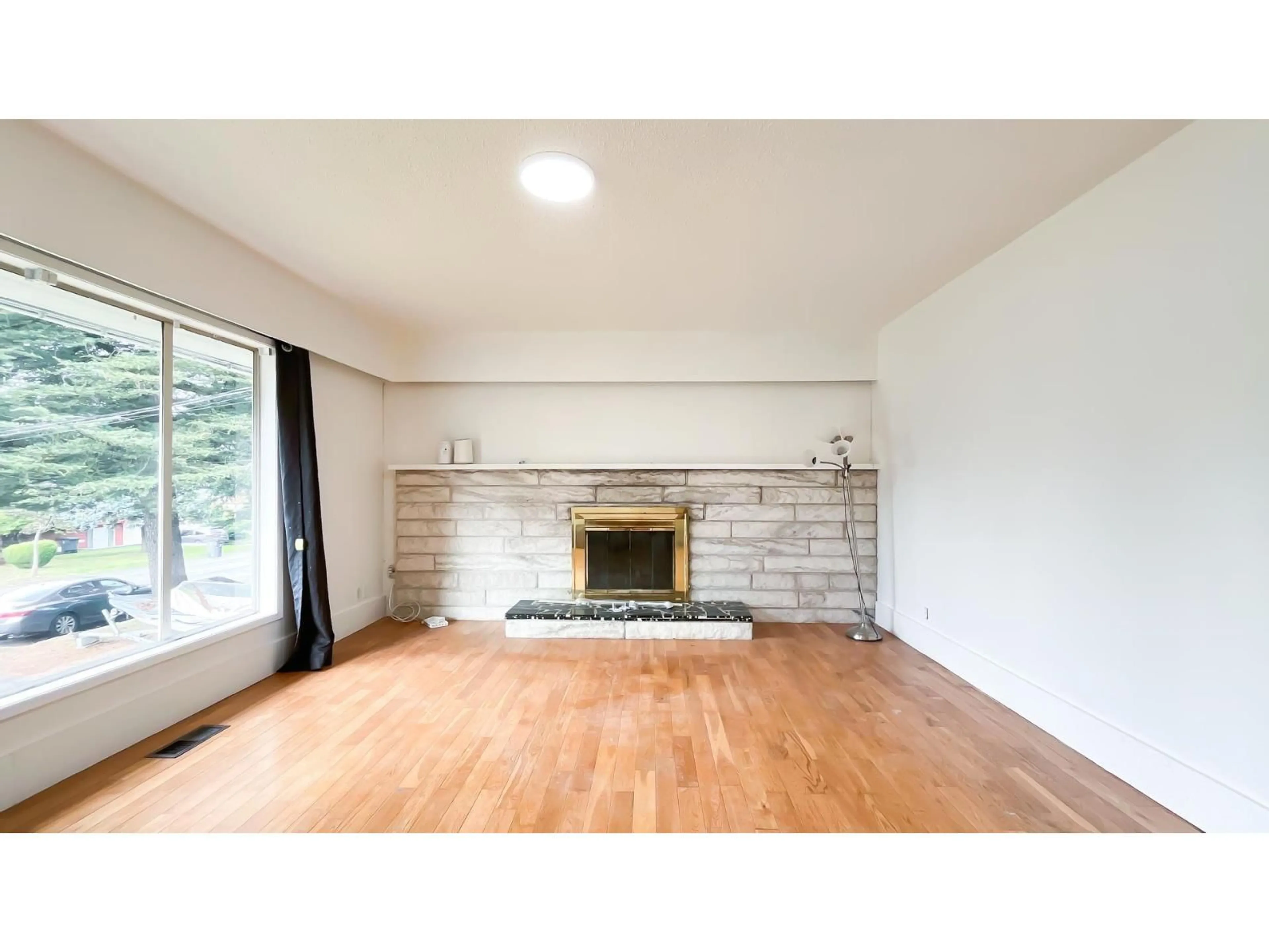 Unknown for 10872 145A, Surrey British Columbia V3R3S3