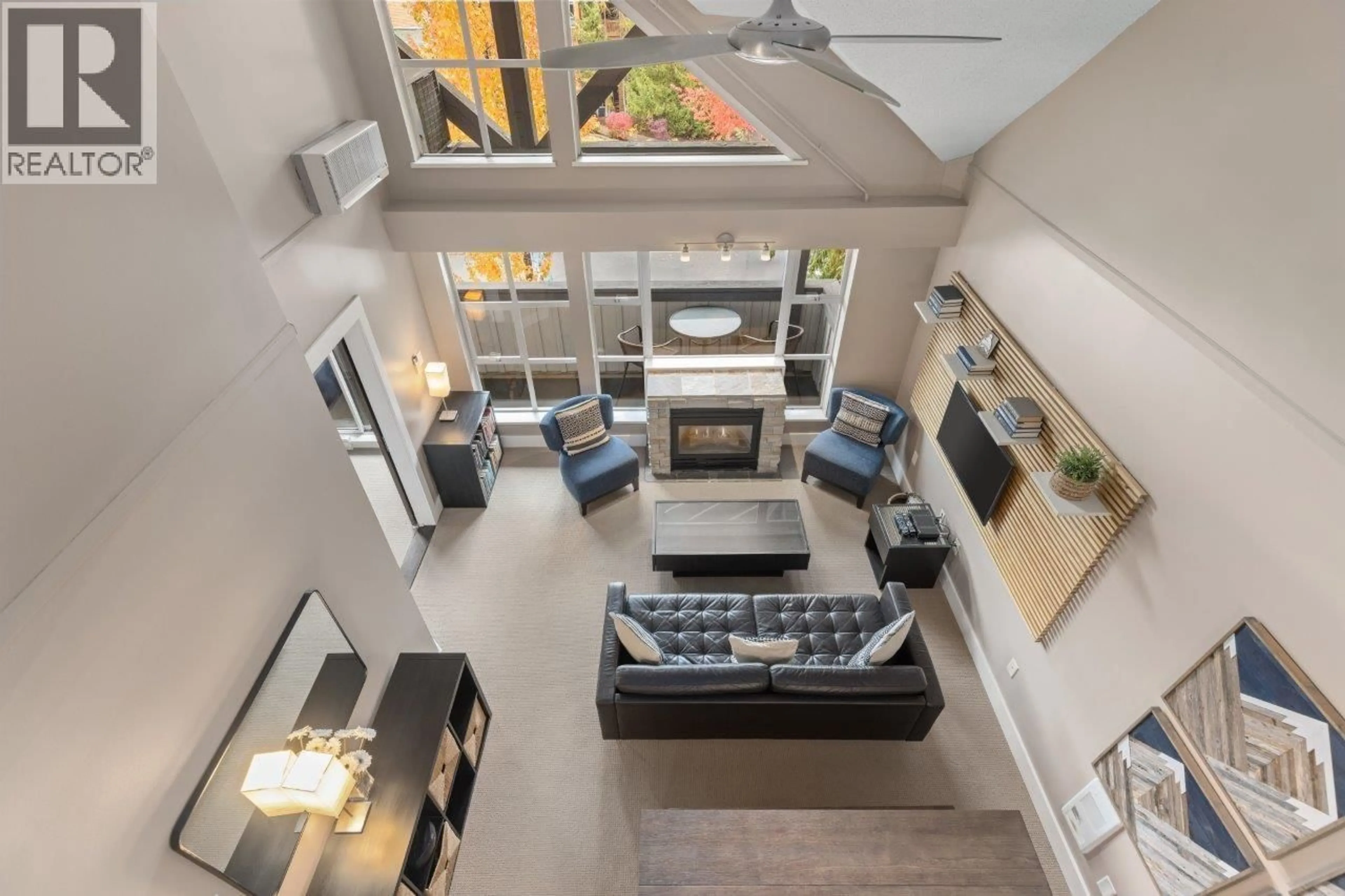 Living room with furniture, unknown for 321 - 4573 CHATEAU BOULEVARD, Whistler British Columbia V0N1B4