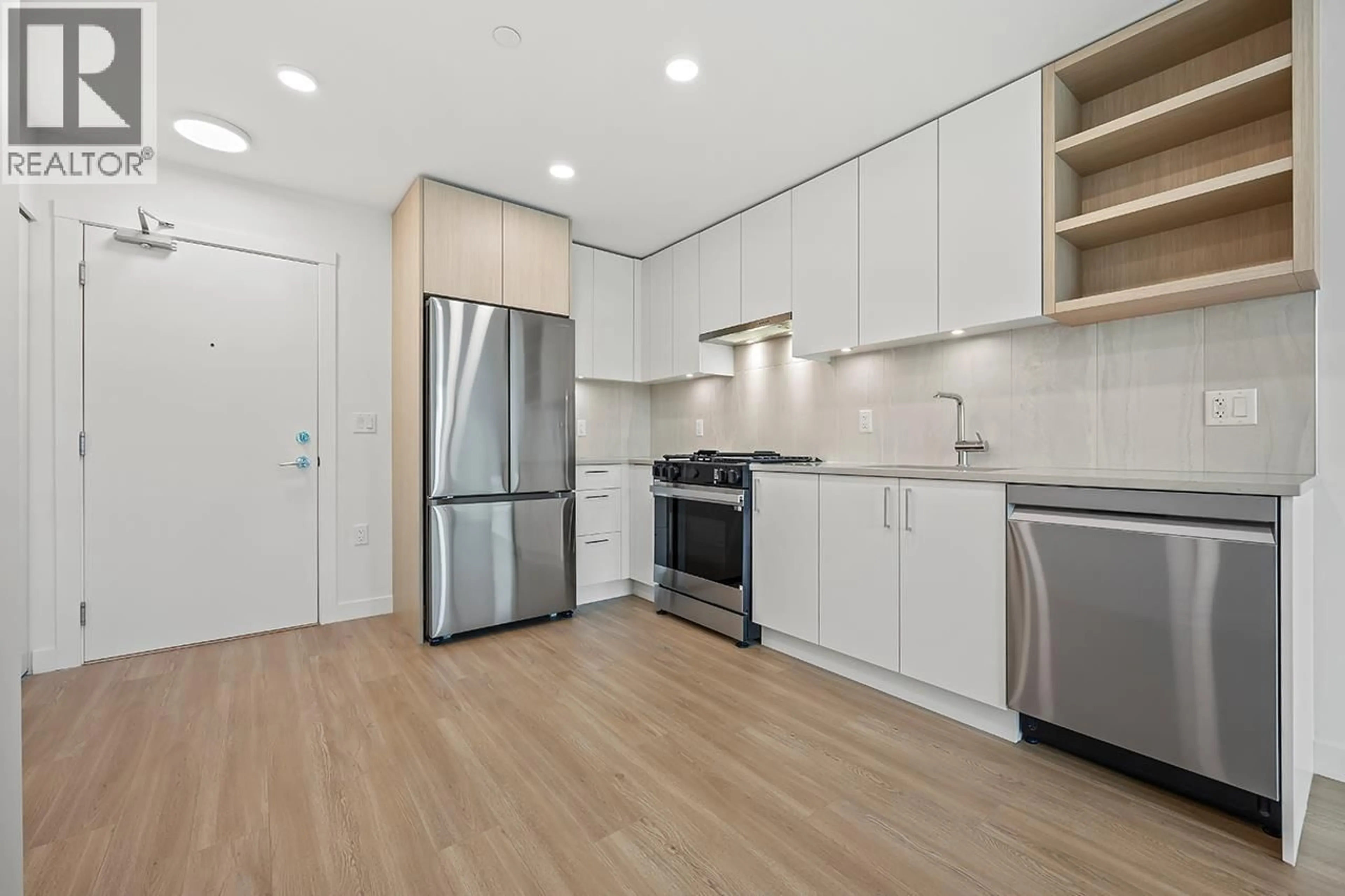 Standard kitchen, unknown for 208 - 723 GROVER AVENUE, Coquitlam British Columbia V3J3C9