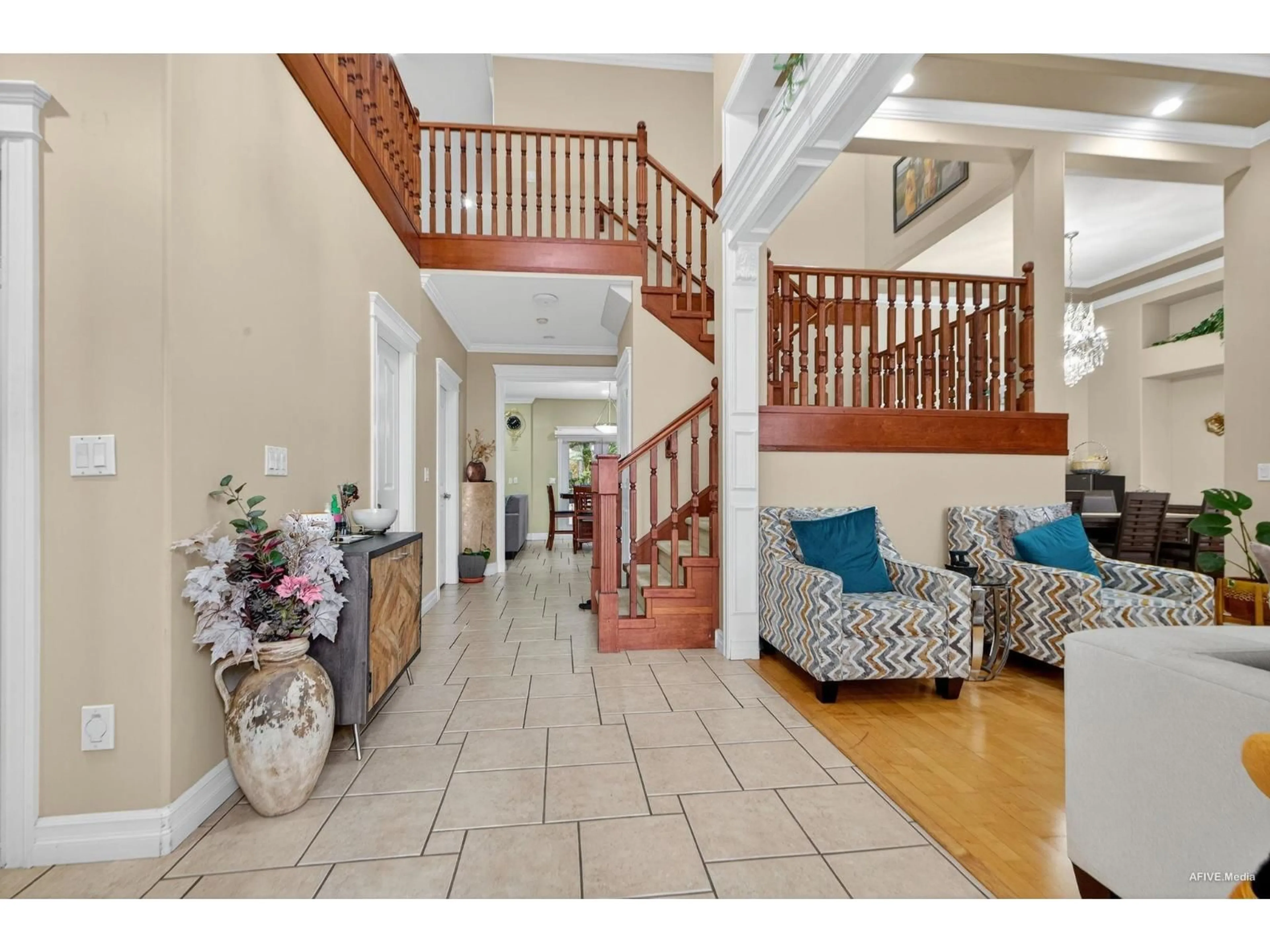 Indoor foyer for 14511 83, Surrey British Columbia V3S0N6