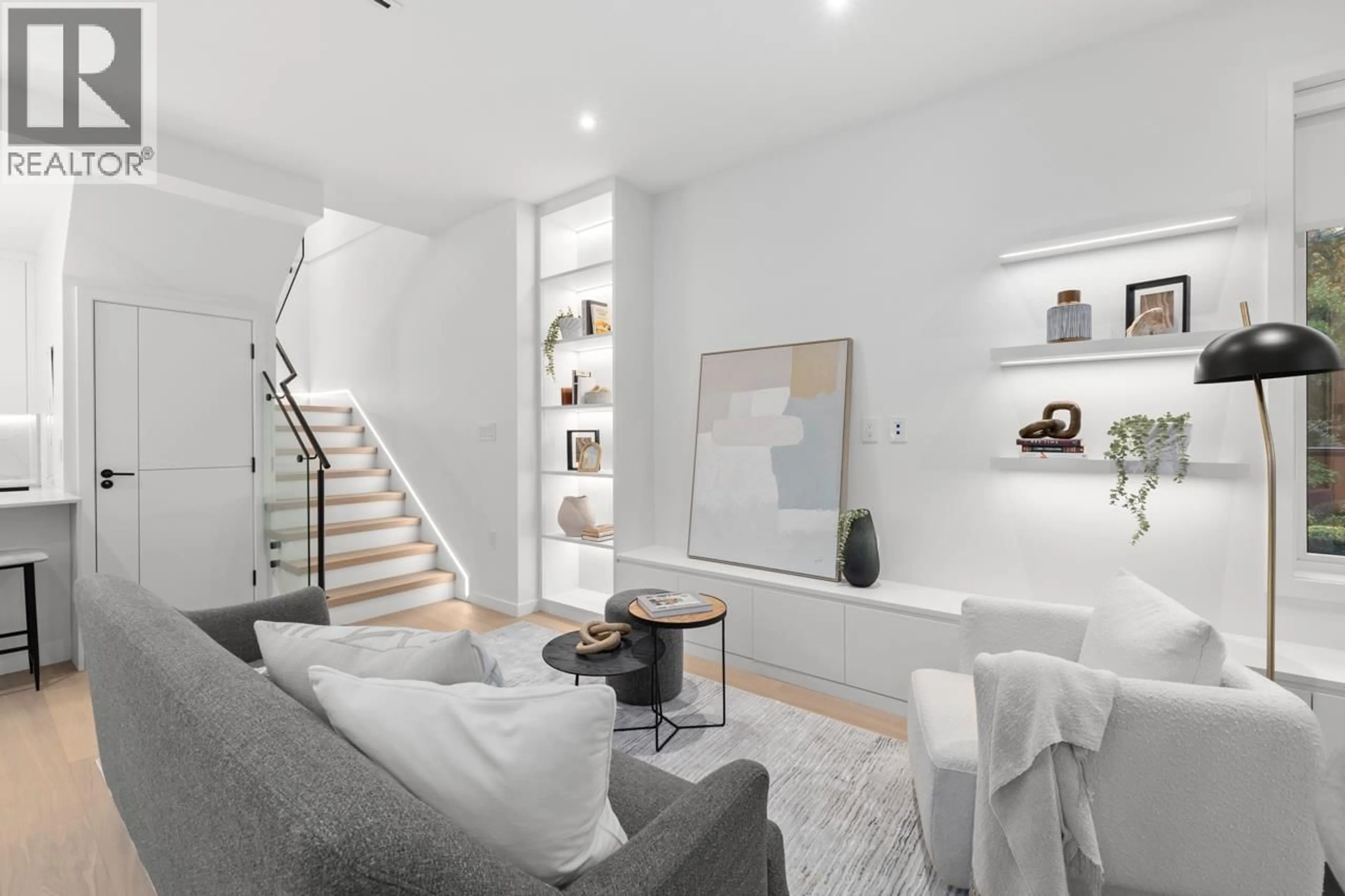 Unknown for 683 18TH AVENUE, Vancouver British Columbia V5Z1V9