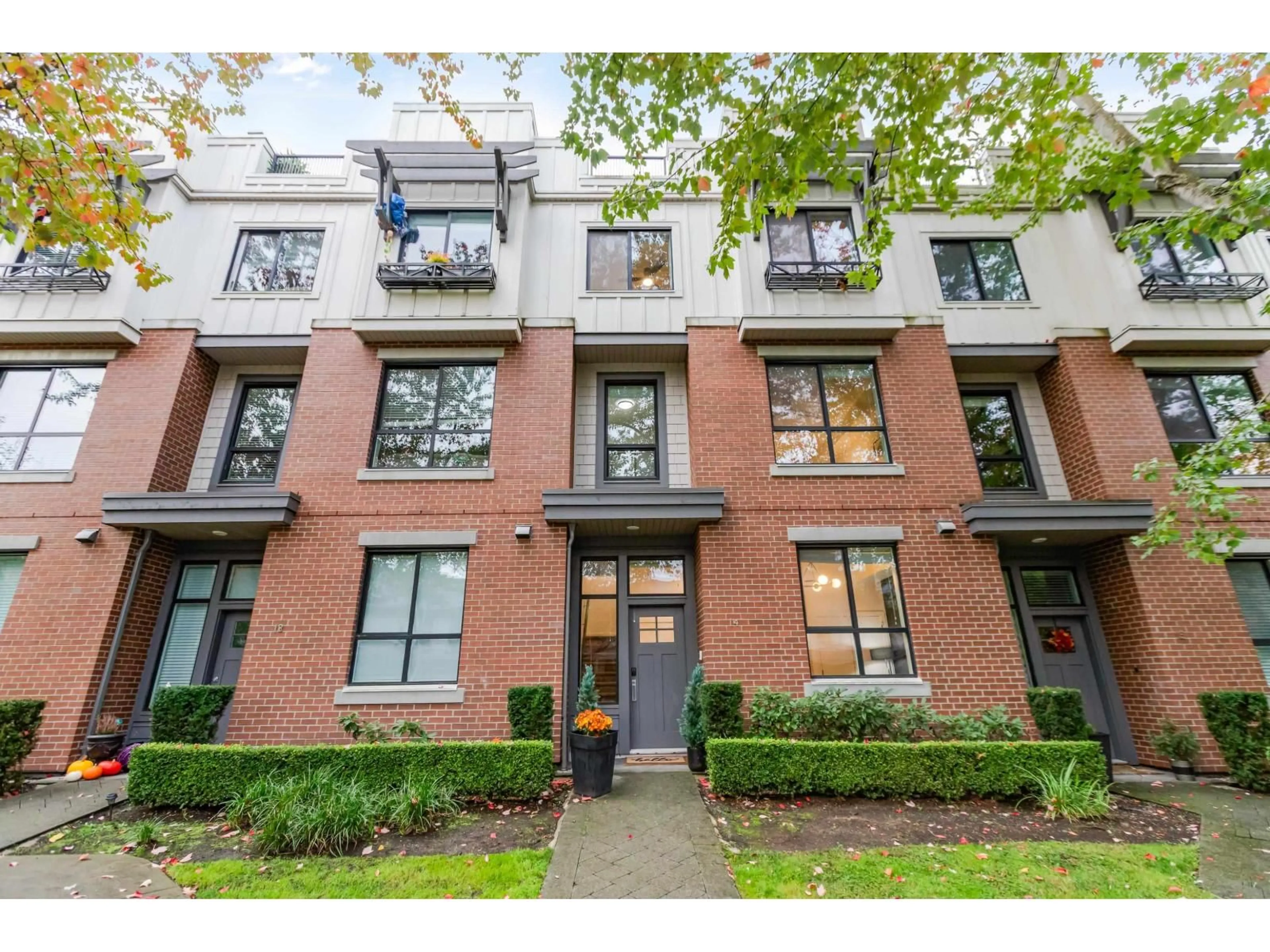 Home with brick exterior material, street for 14 - 2999 151, Surrey British Columbia V4P0G1
