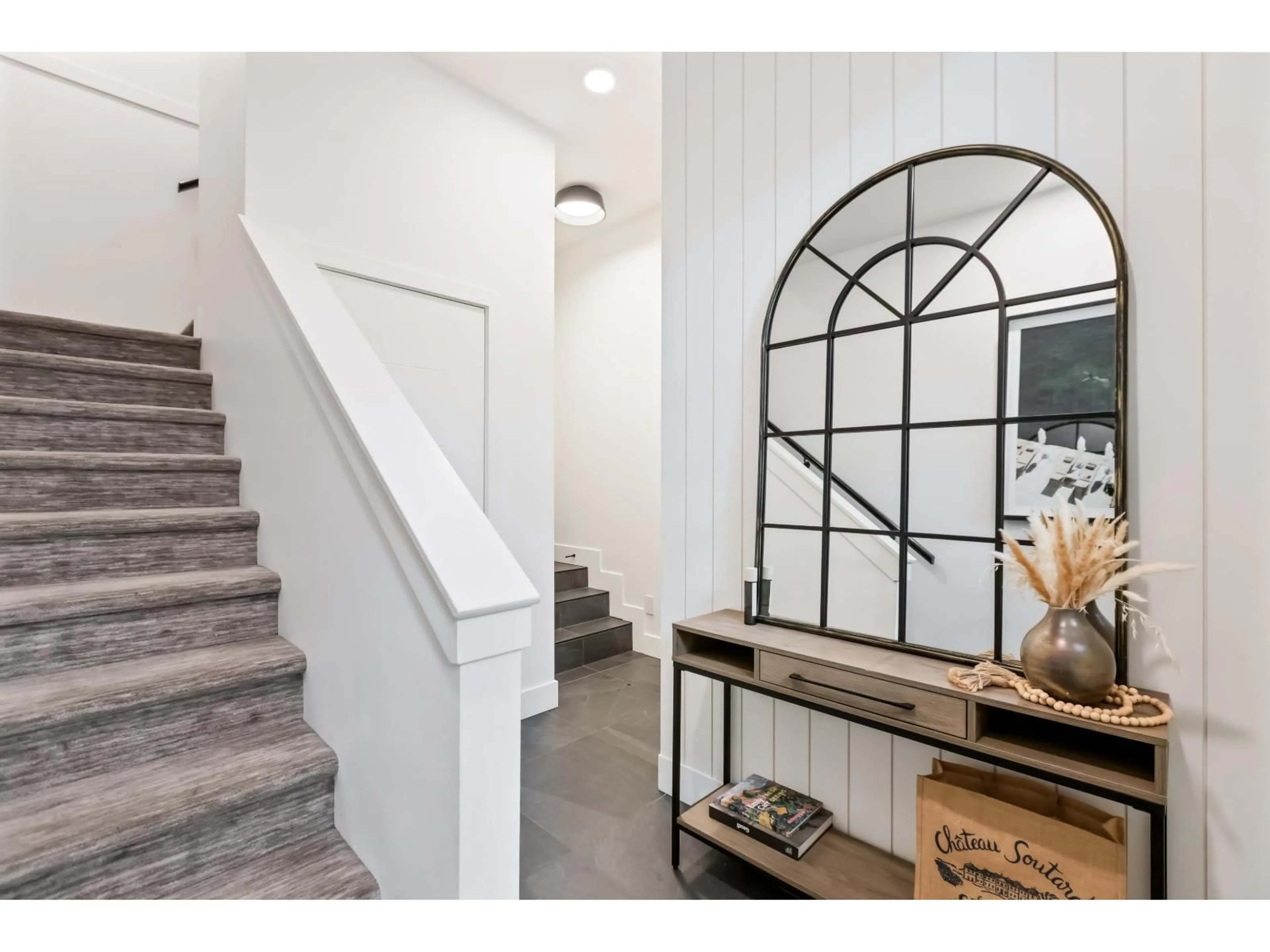 Indoor entryway for 14 - 2999 151, Surrey British Columbia V4P0G1