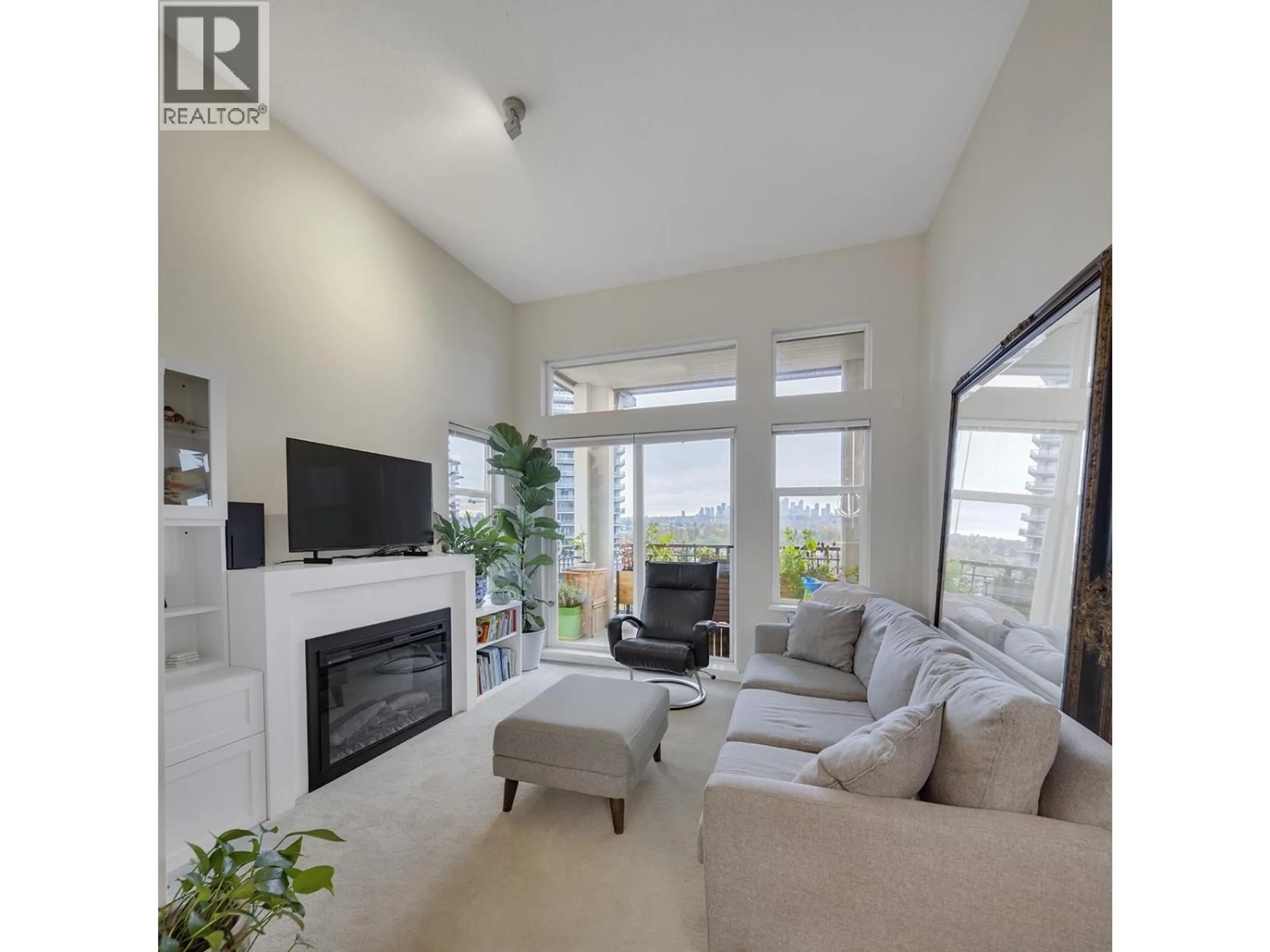 Living room with furniture, unknown for 406 - 4728 BRENTWOOD DRIVE, Burnaby British Columbia V5C0G2