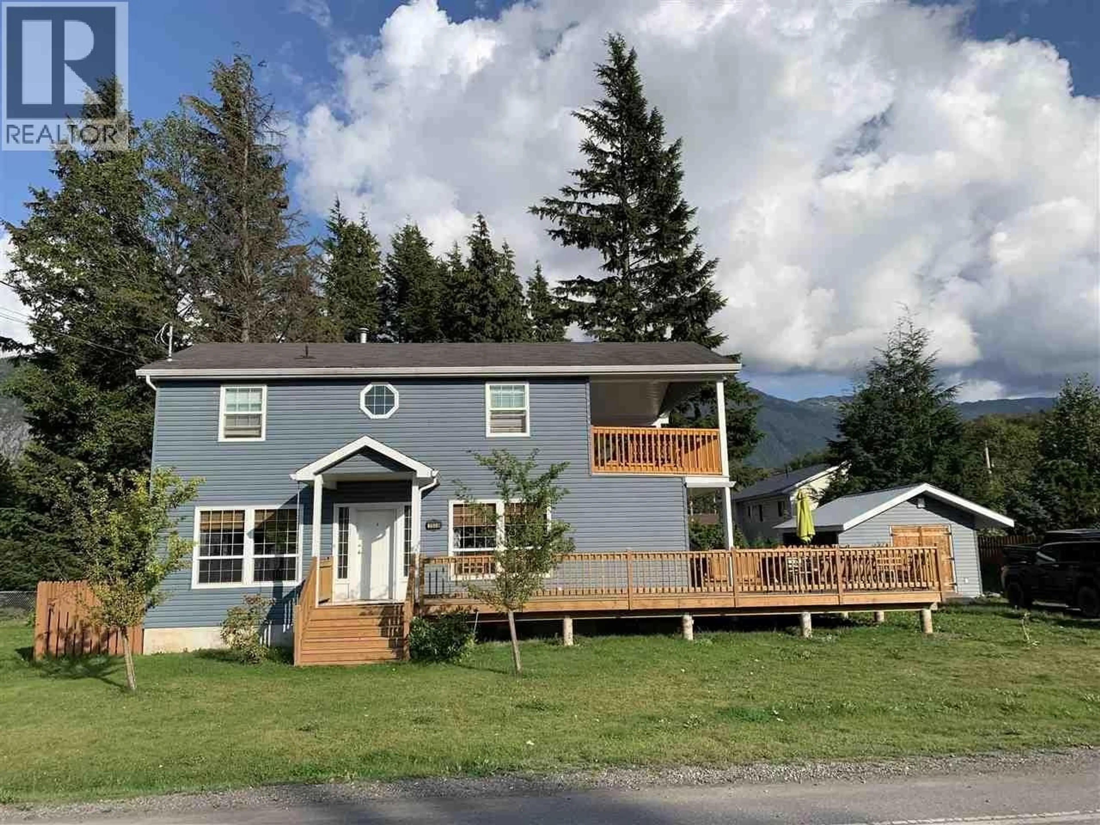 A pic from outside/outdoor area/front of a property/back of a property/a pic from drone, mountain view for 2630 CLARK STREET, Terrace British Columbia V8G3S4