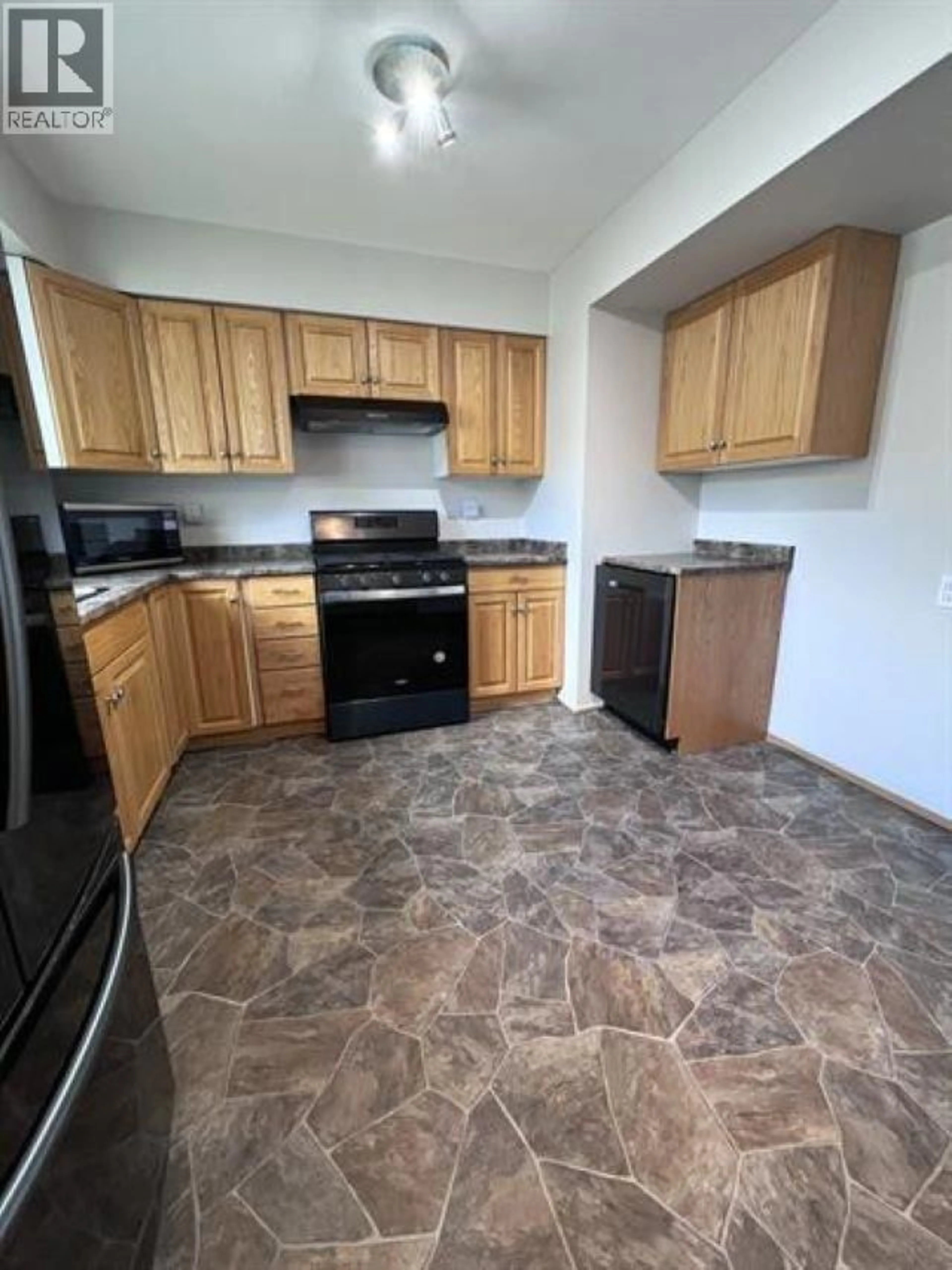 Standard kitchen, unknown for 84 - 5550 SIMPSON TRAIL, Fort Nelson British Columbia V0C1R0