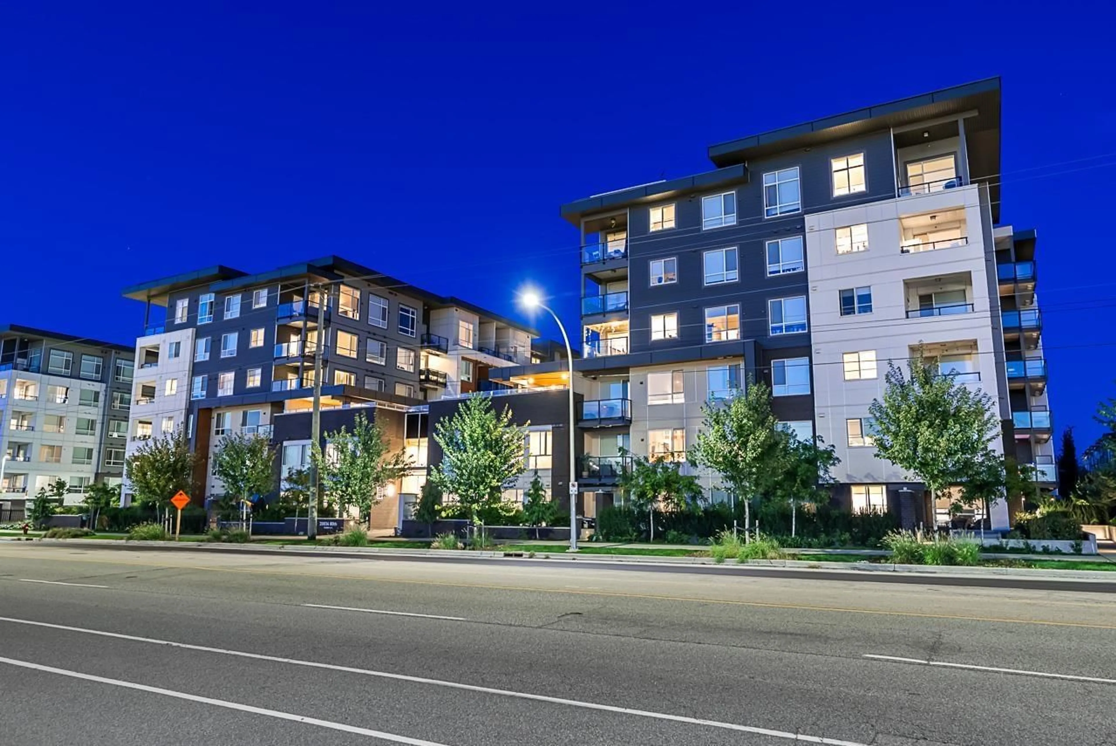 Patio, building for A106 - 20834 80, Langley British Columbia V2Y3M3