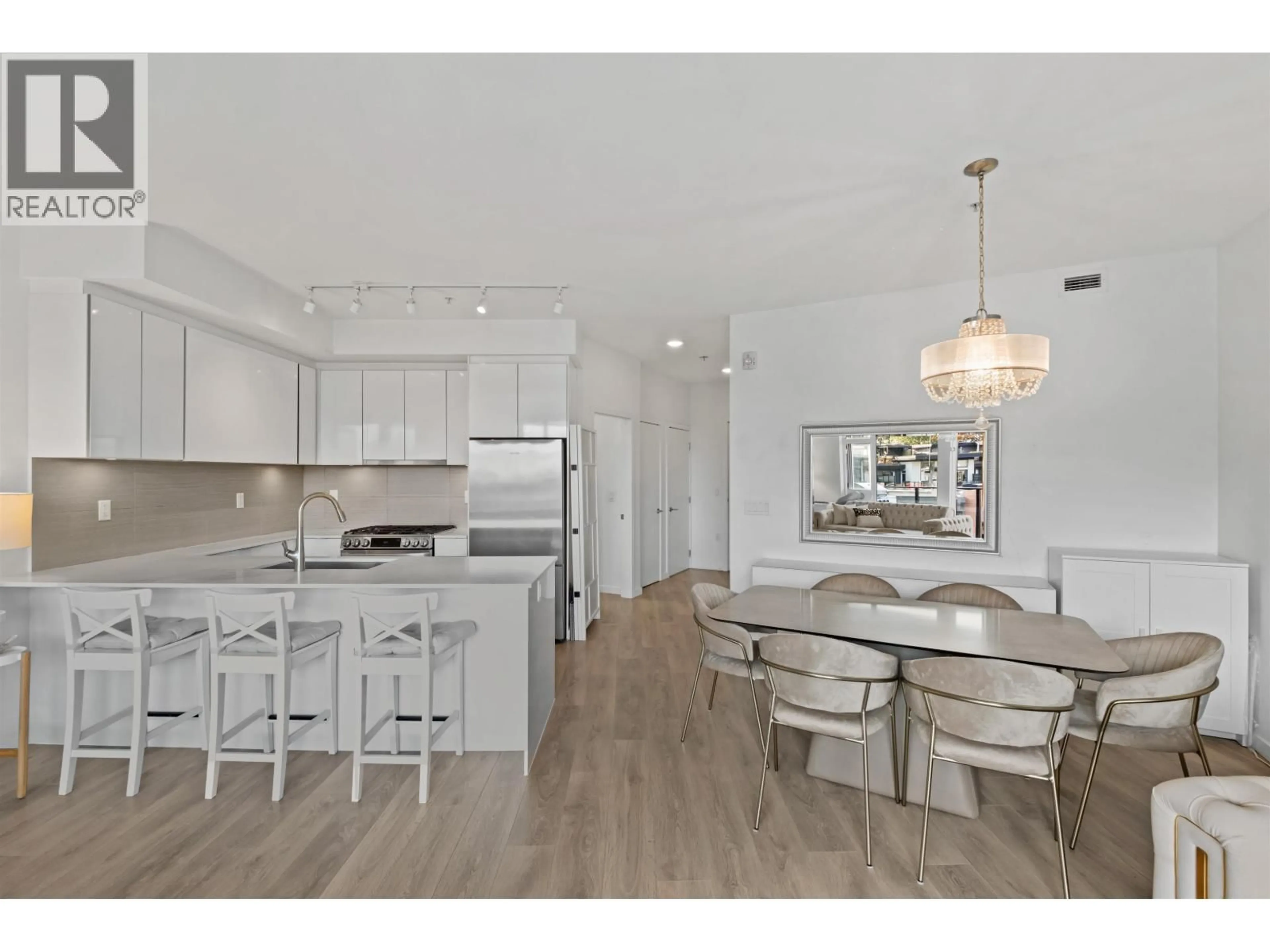 Open concept kitchen, unknown for 505 - 725 MARINE DRIVE, North Vancouver British Columbia V7M0G2