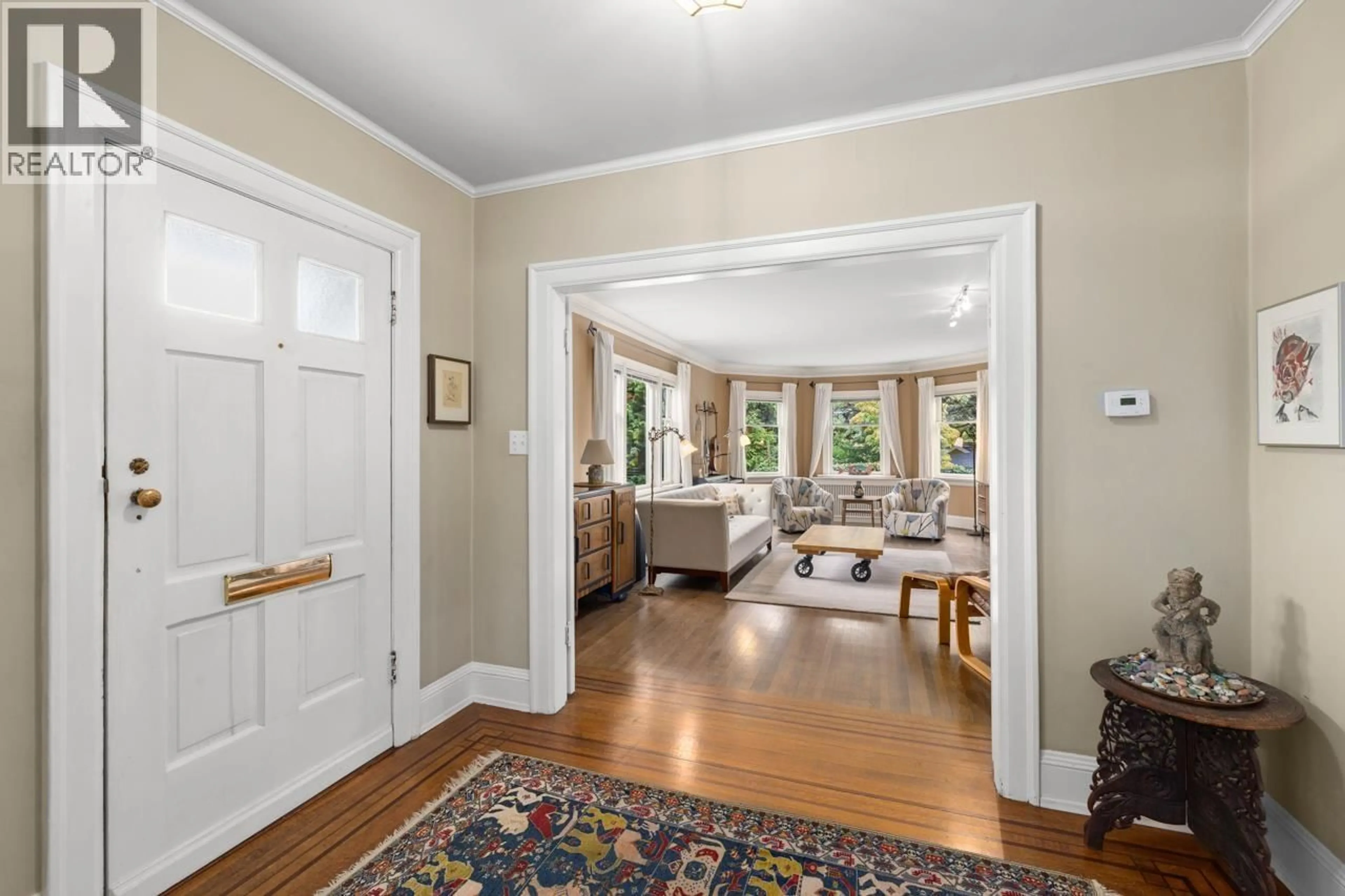 Indoor entryway for 1926 ASPEN AVENUE, Vancouver British Columbia V6M1E4