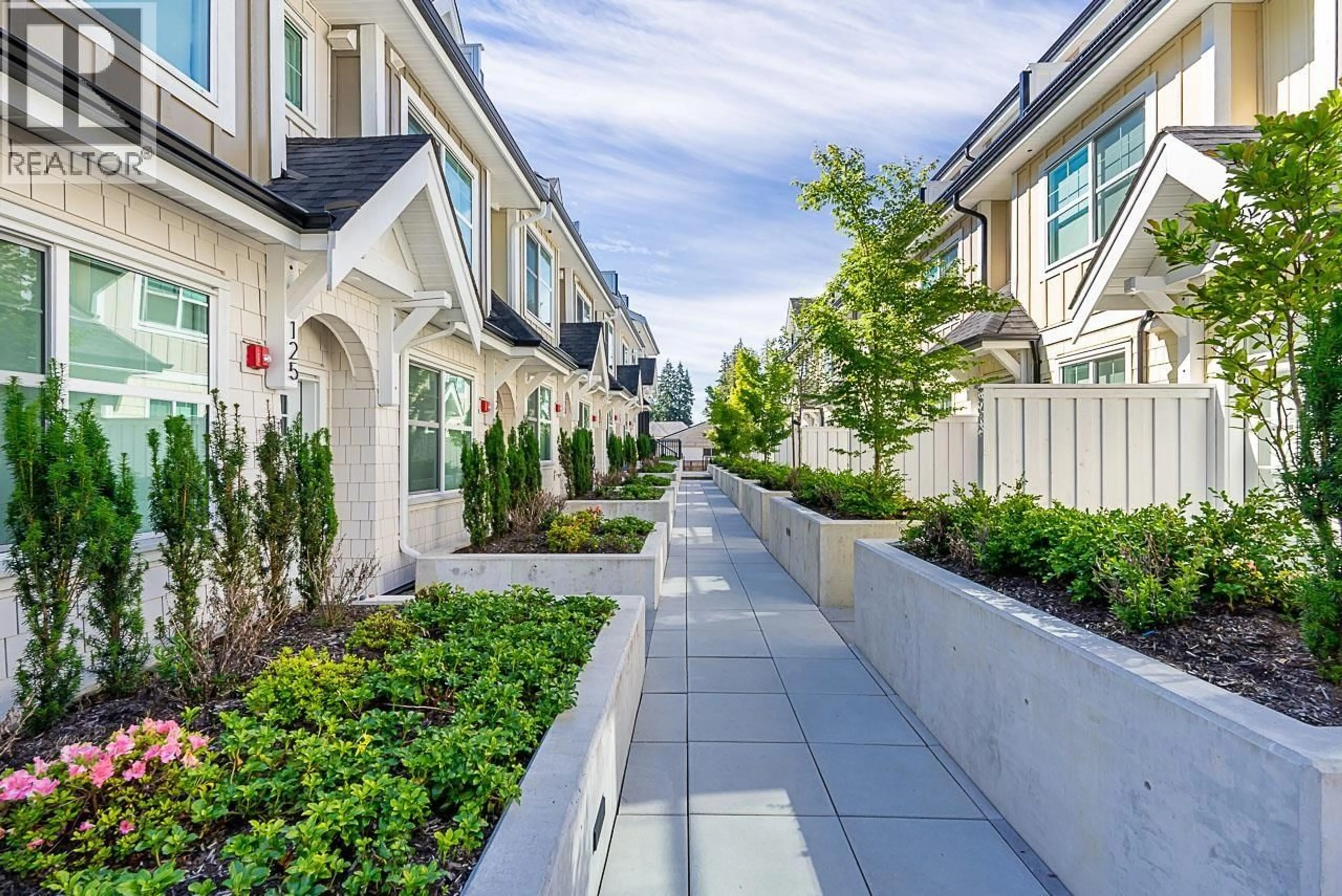 Patio, street for 120 - 707 ROBINSON STREET, Coquitlam British Columbia V3J0M9