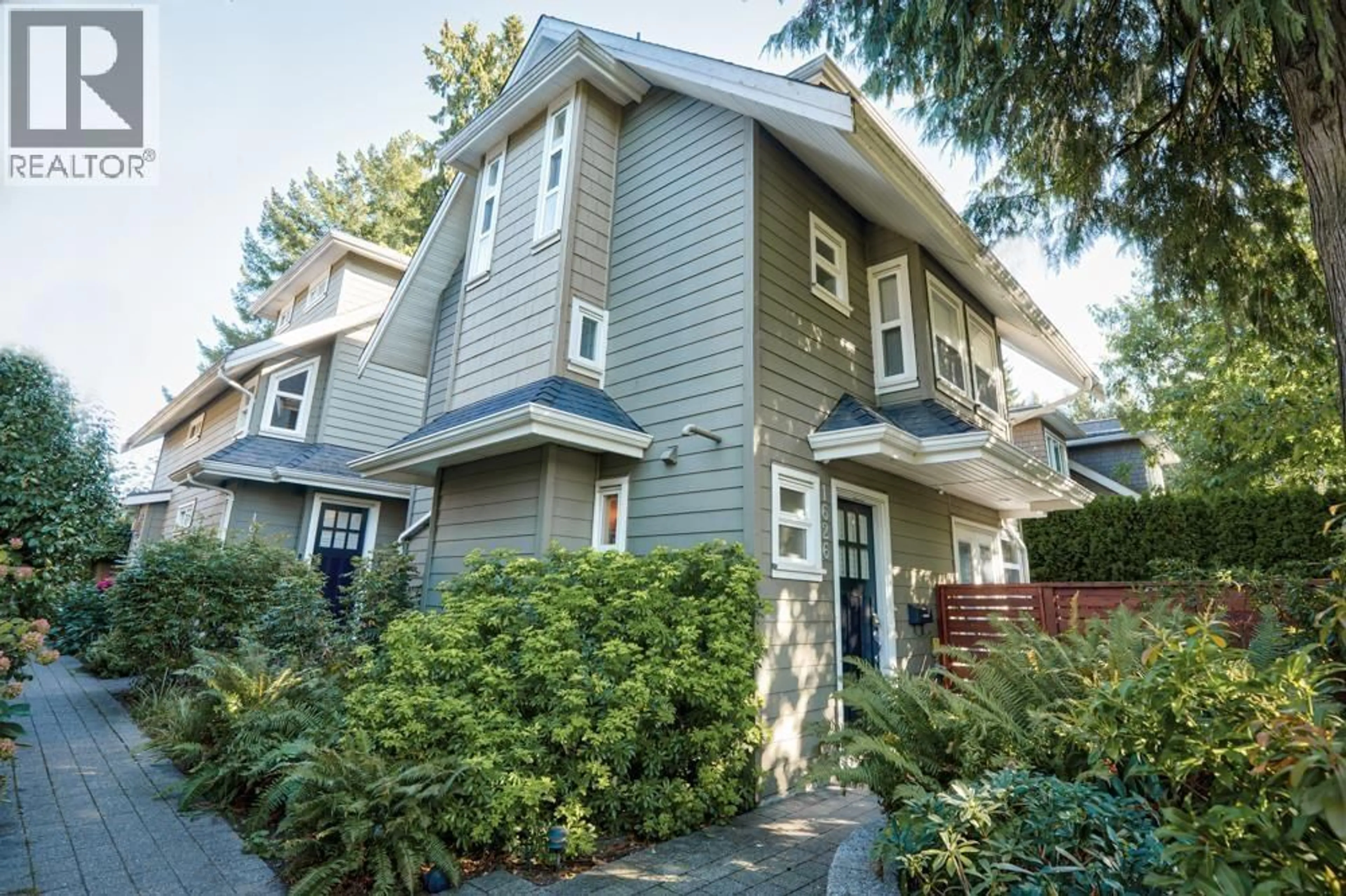 Home with vinyl exterior material, street for 1626 ST. ANDREWS AVENUE, North Vancouver British Columbia V7L3L6