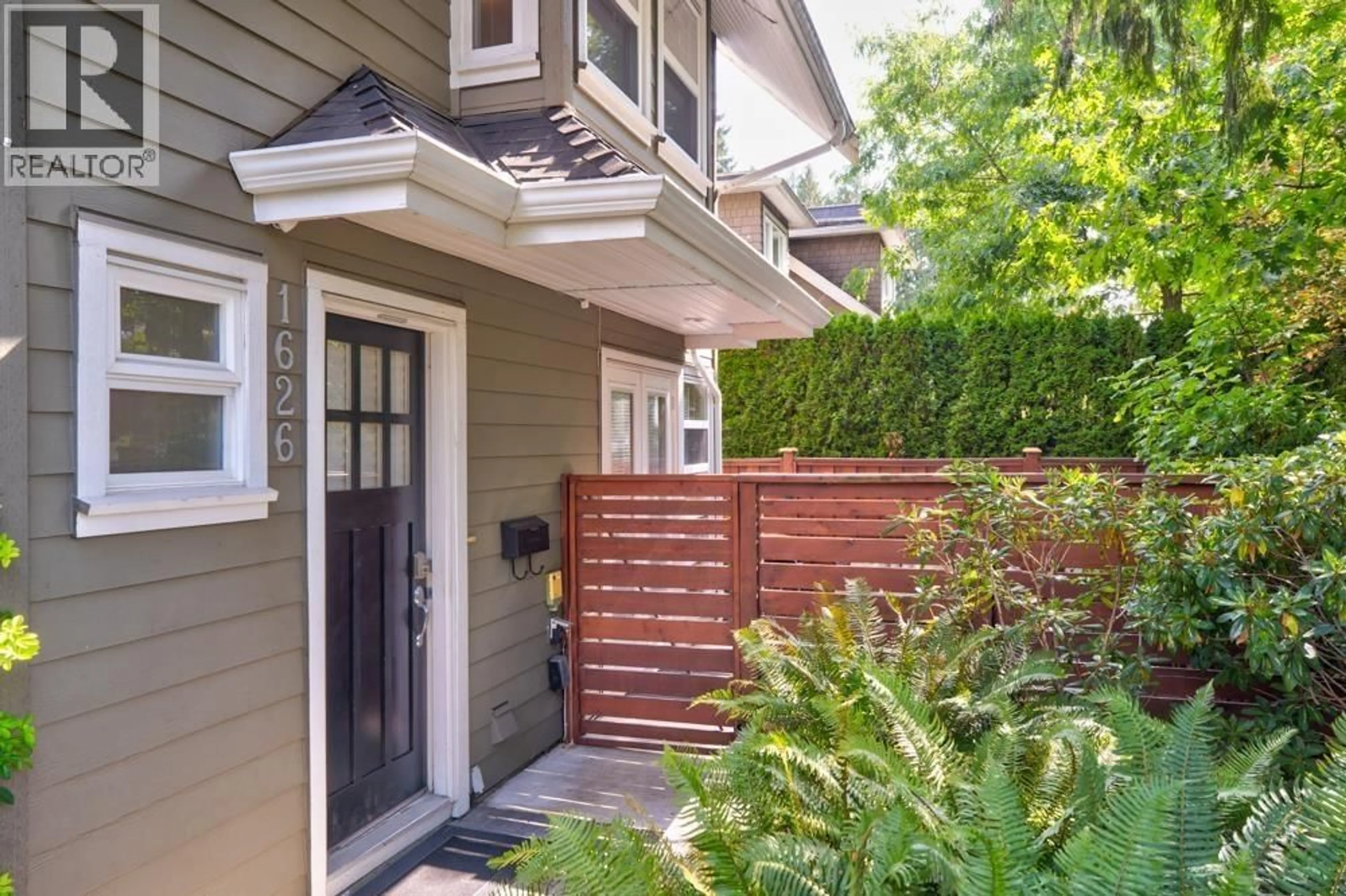 Unknown for 1626 ST. ANDREWS AVENUE, North Vancouver British Columbia V7L3L6