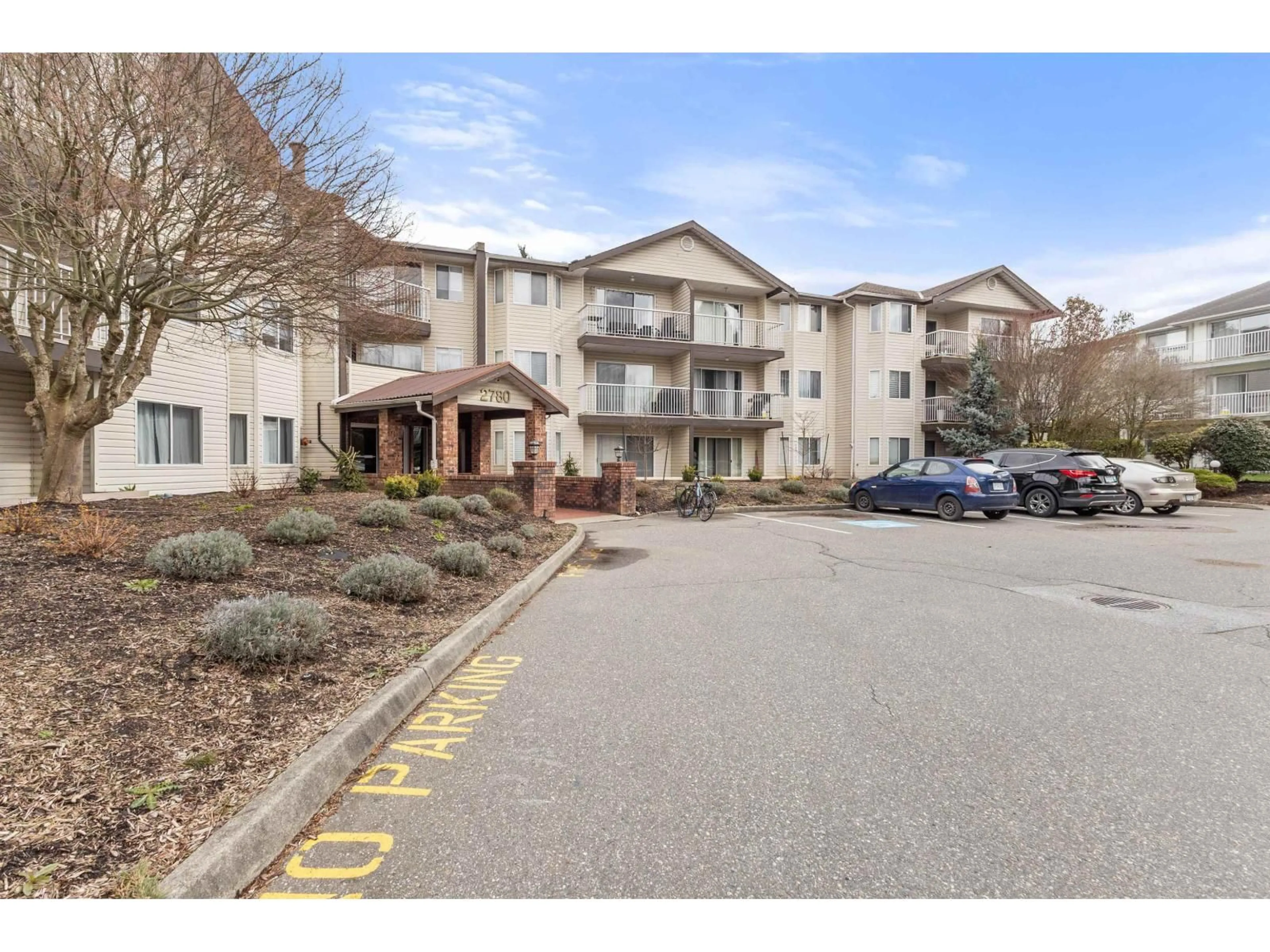 A pic from outside/outdoor area/front of a property/back of a property/a pic from drone, mountain view for 101 - 2780 WARE, Abbotsford British Columbia V2S7C7