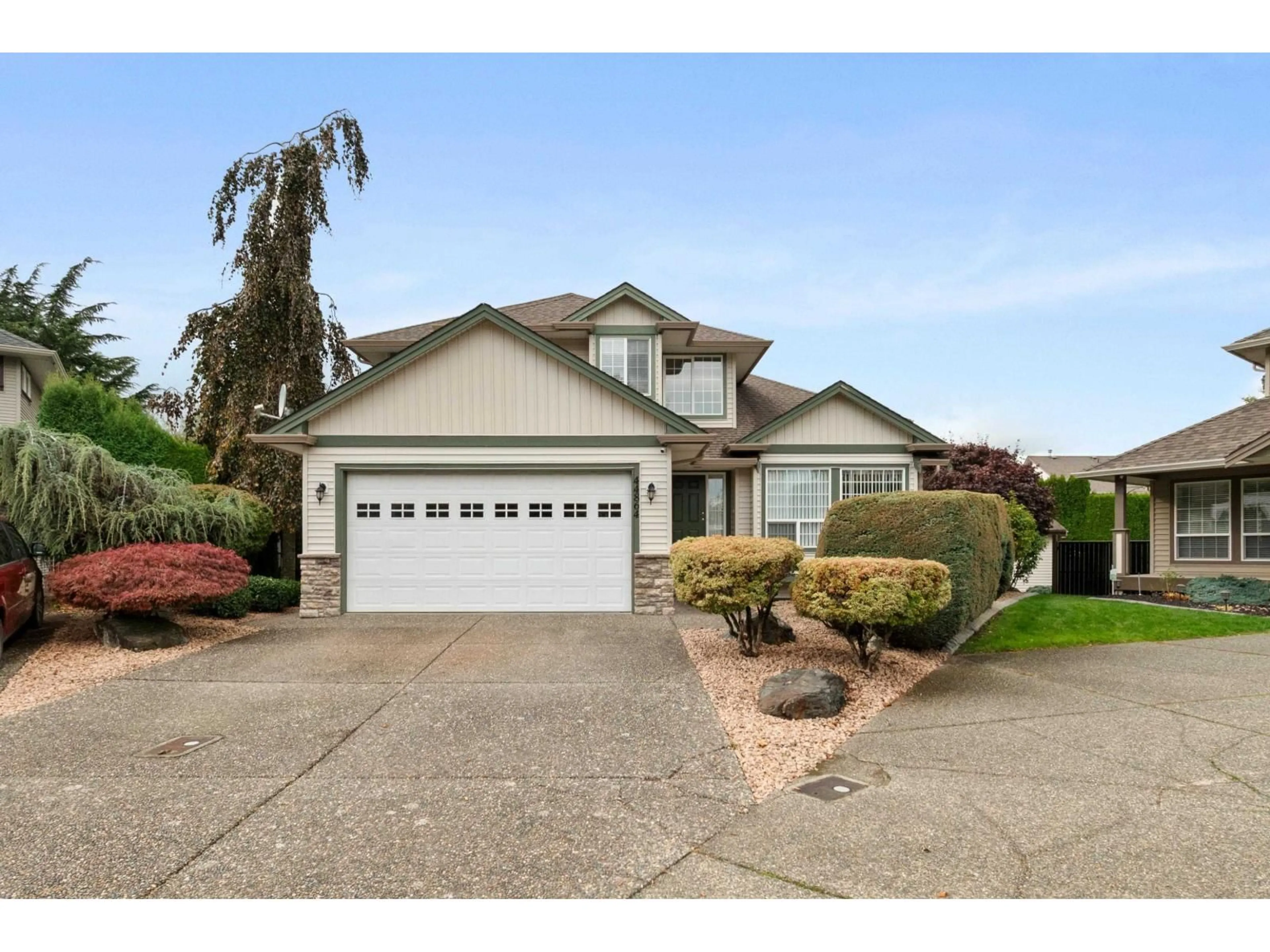 Home with vinyl exterior material, street for 44864 KIM PLACE, Chilliwack British Columbia V2R3K3