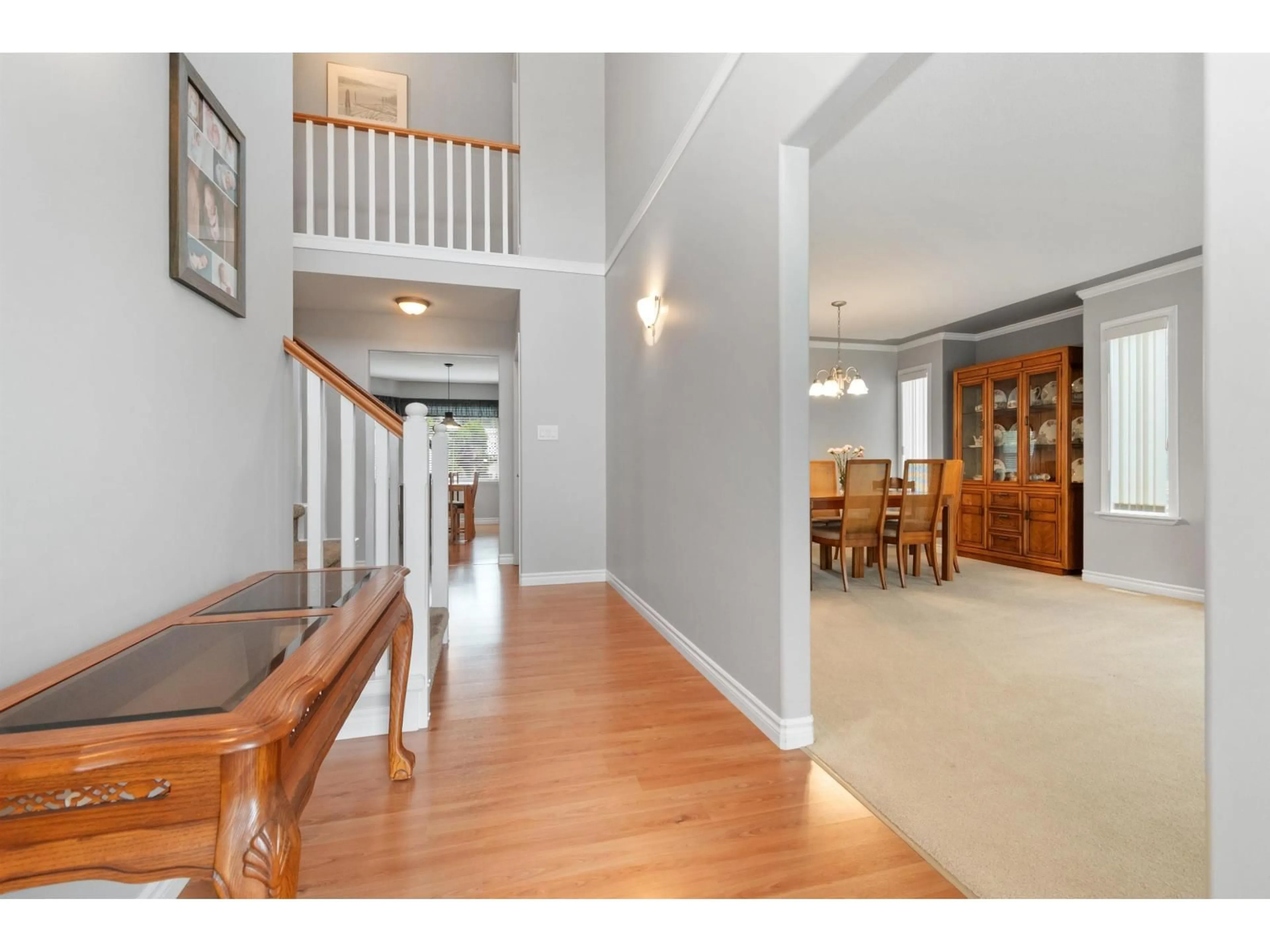 Indoor foyer for 44864 KIM PLACE, Chilliwack British Columbia V2R3K3