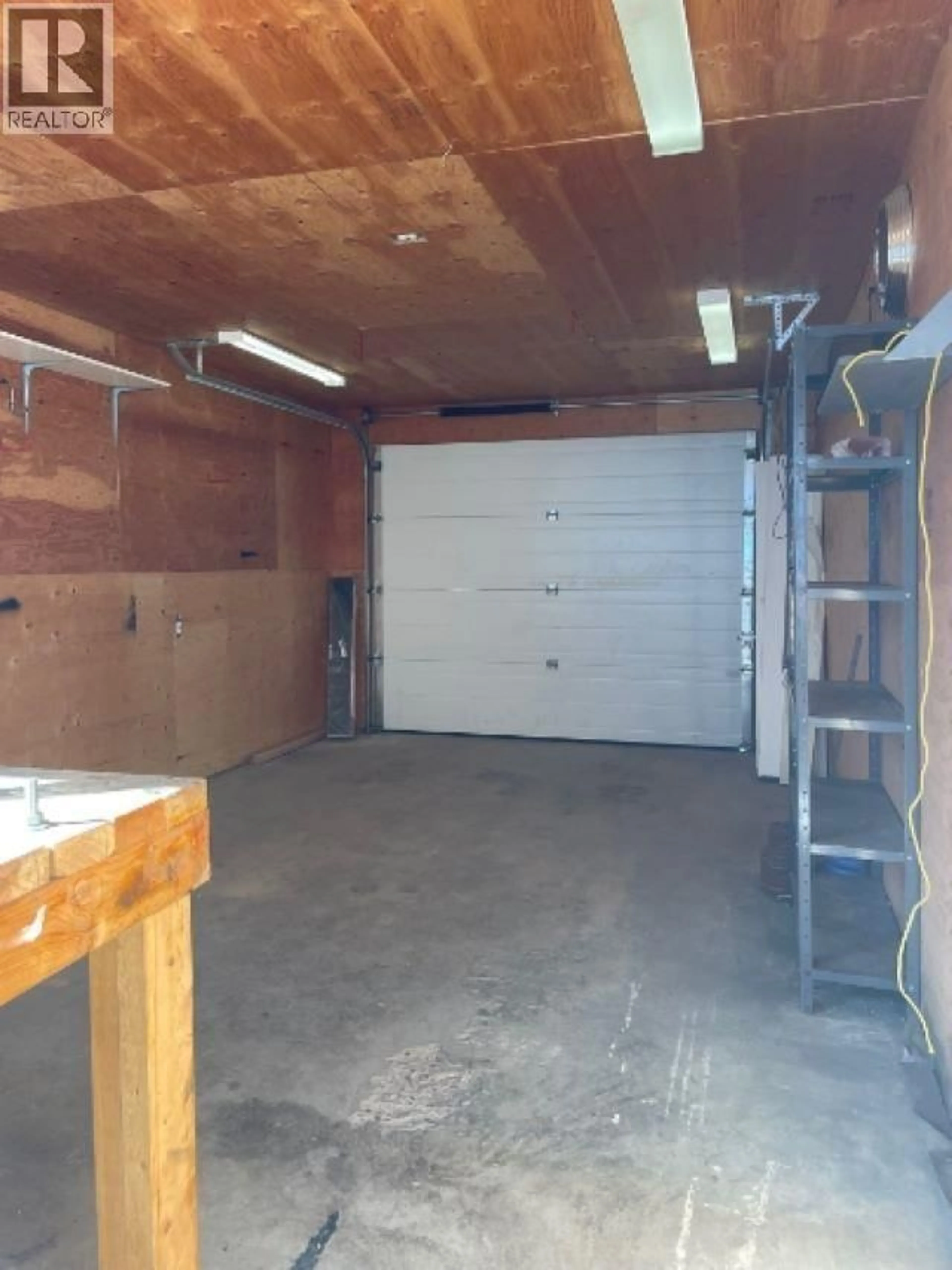 Indoor garage for 33 - 5320 MOUNTAINVIEW DRIVE, Fort Nelson British Columbia V0C1R0