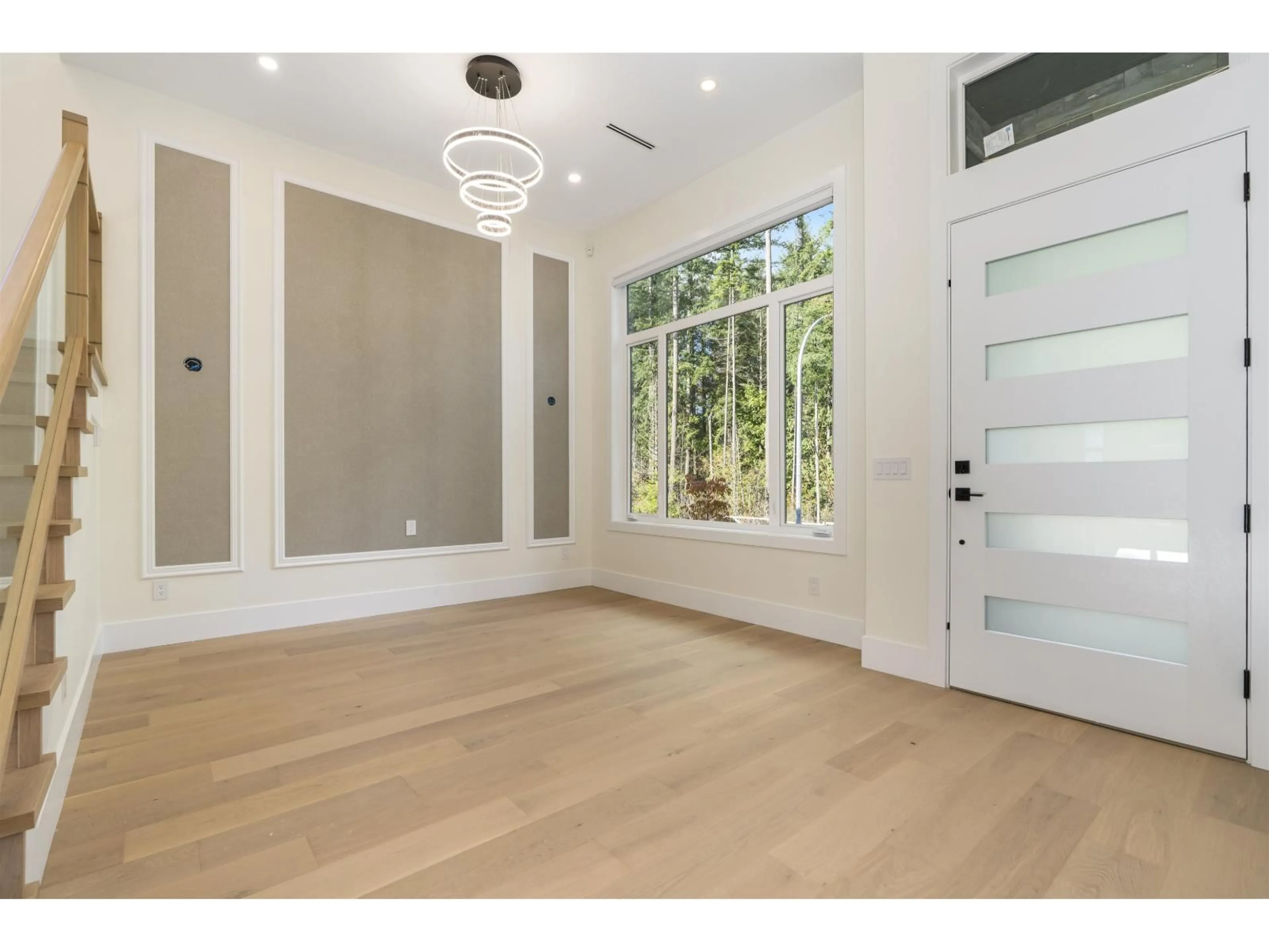 Indoor entryway for 20070 27A, Langley British Columbia V2Z1X2