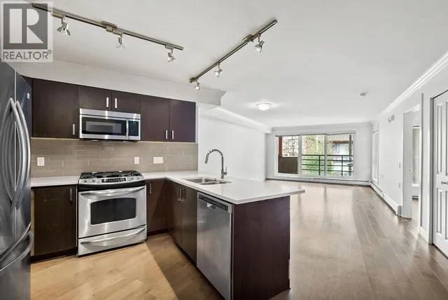 202 - 857 15TH STREET, North Vancouver 5