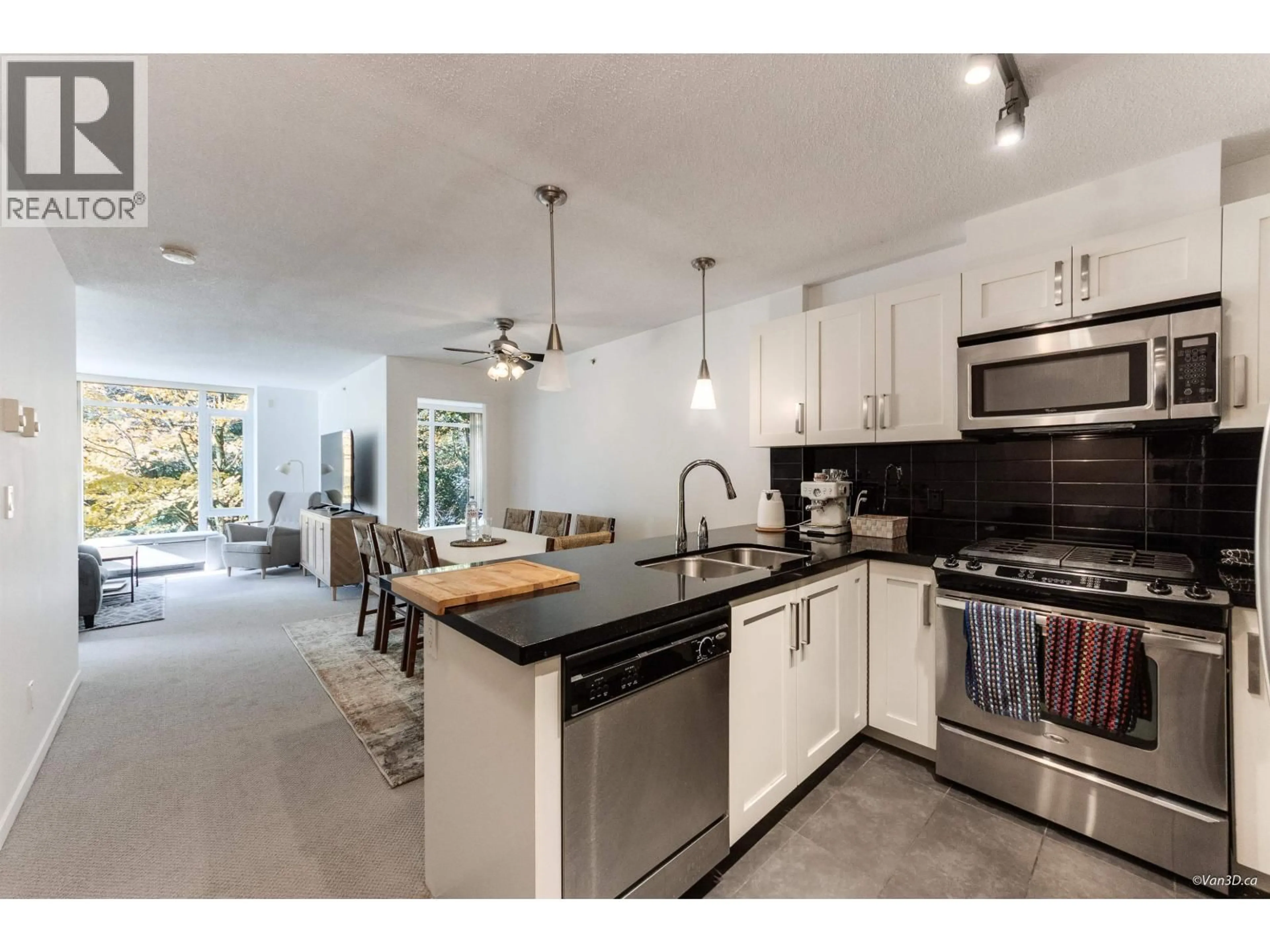 Open concept kitchen, ceramic/tile floor for 209 - 2133 DOUGLAS ROAD, Burnaby British Columbia V5C0E9