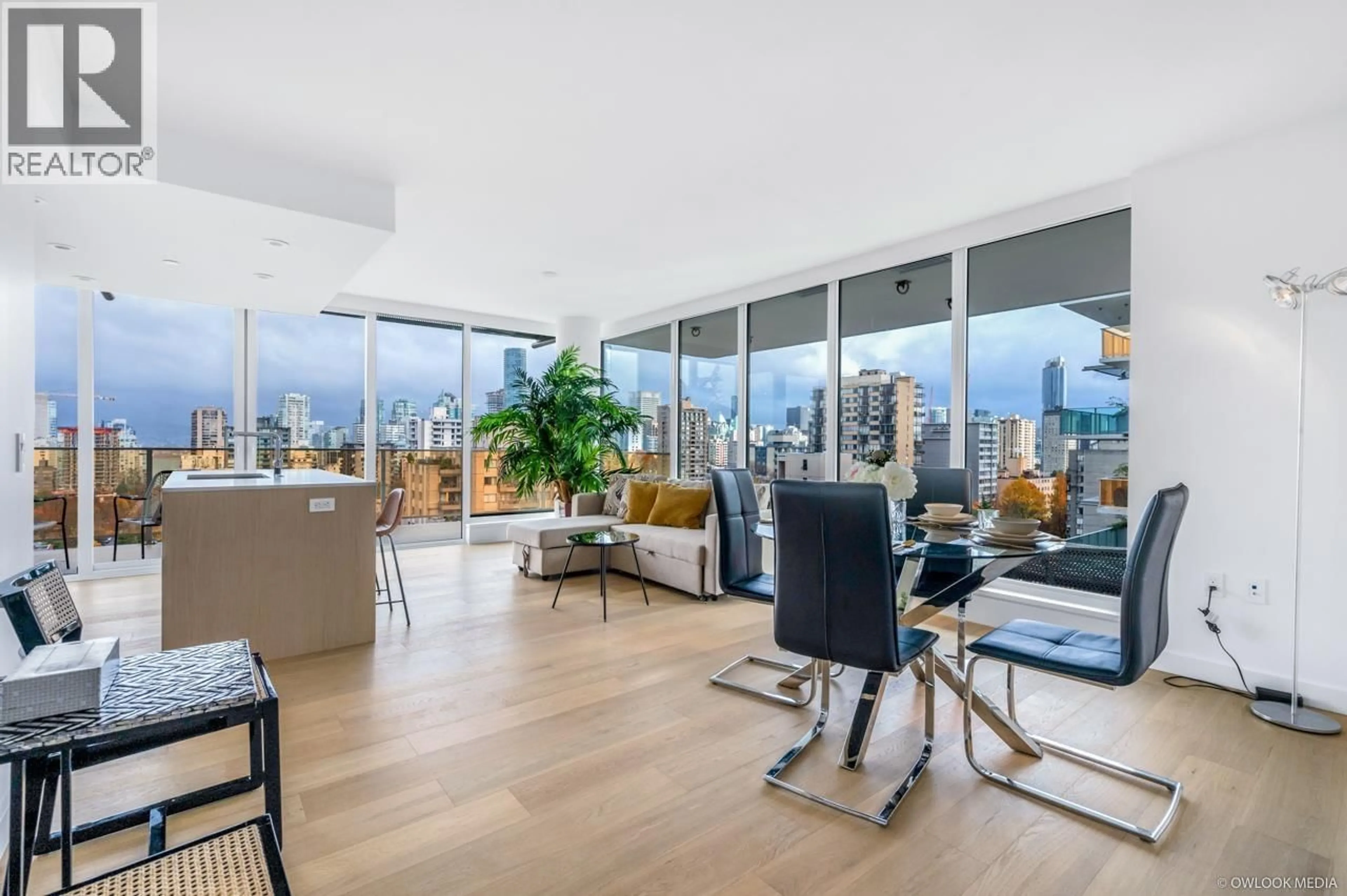 Living room with furniture, unknown for 1504 - 1180 BROUGHTON STREET, Vancouver British Columbia V6G2B1