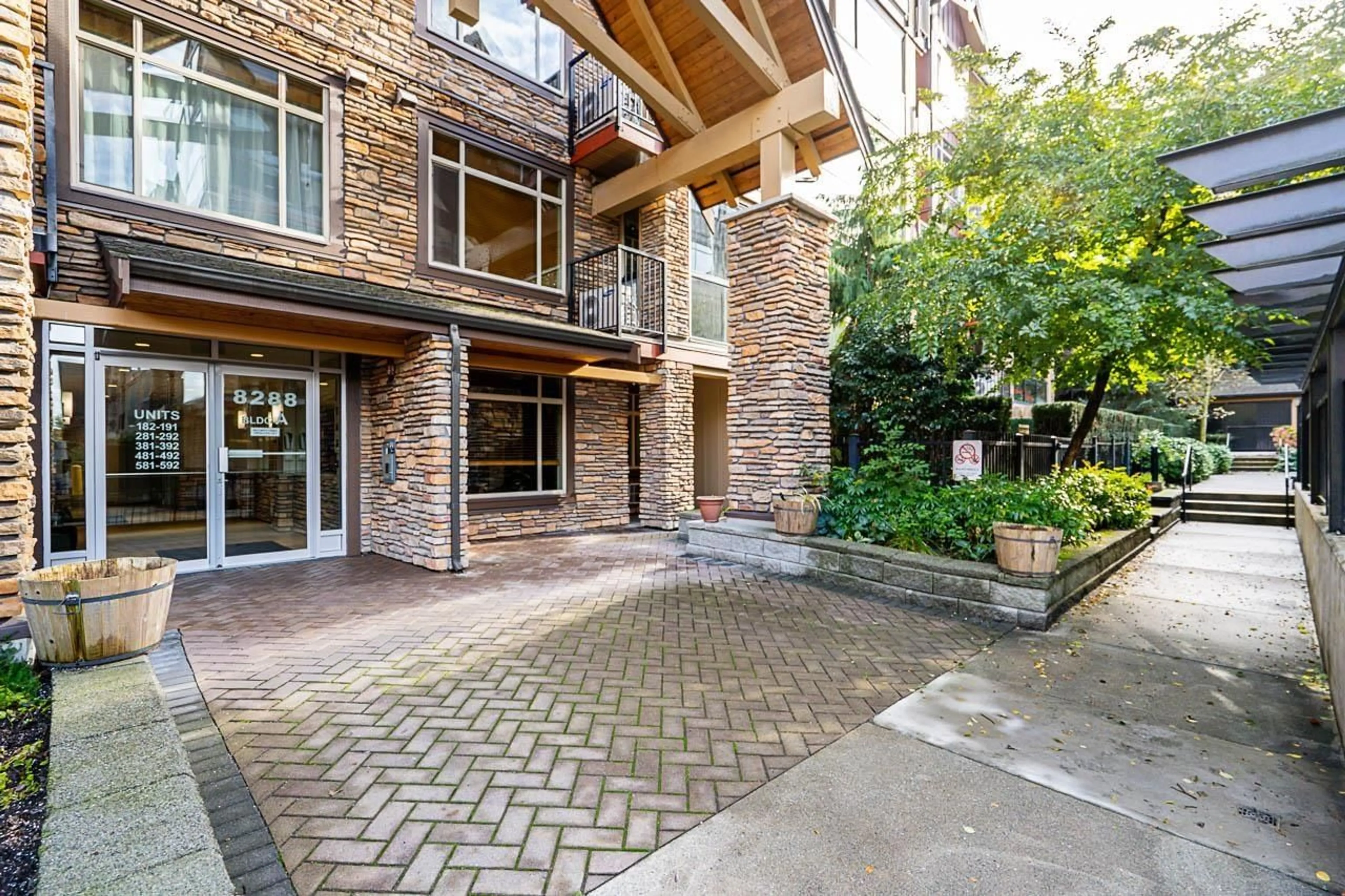 Patio, unknown for 581 - 8288 207A, Langley British Columbia V2Y0L2