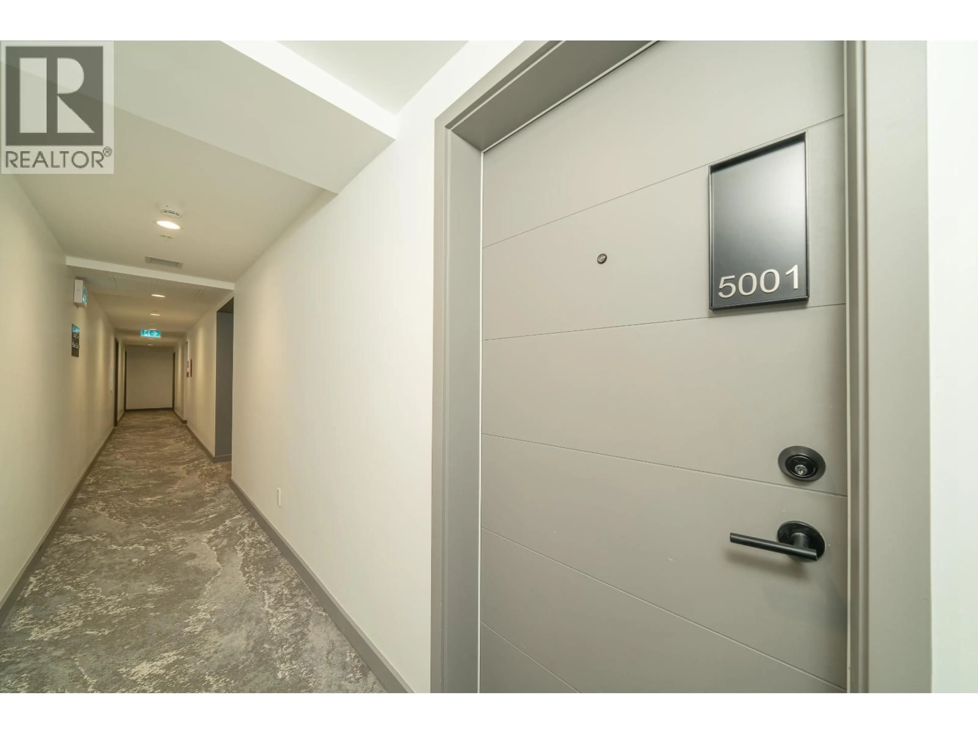 Indoor foyer for 5001 - 3809 EVERGREEN PLACE, Burnaby British Columbia V3J0M1