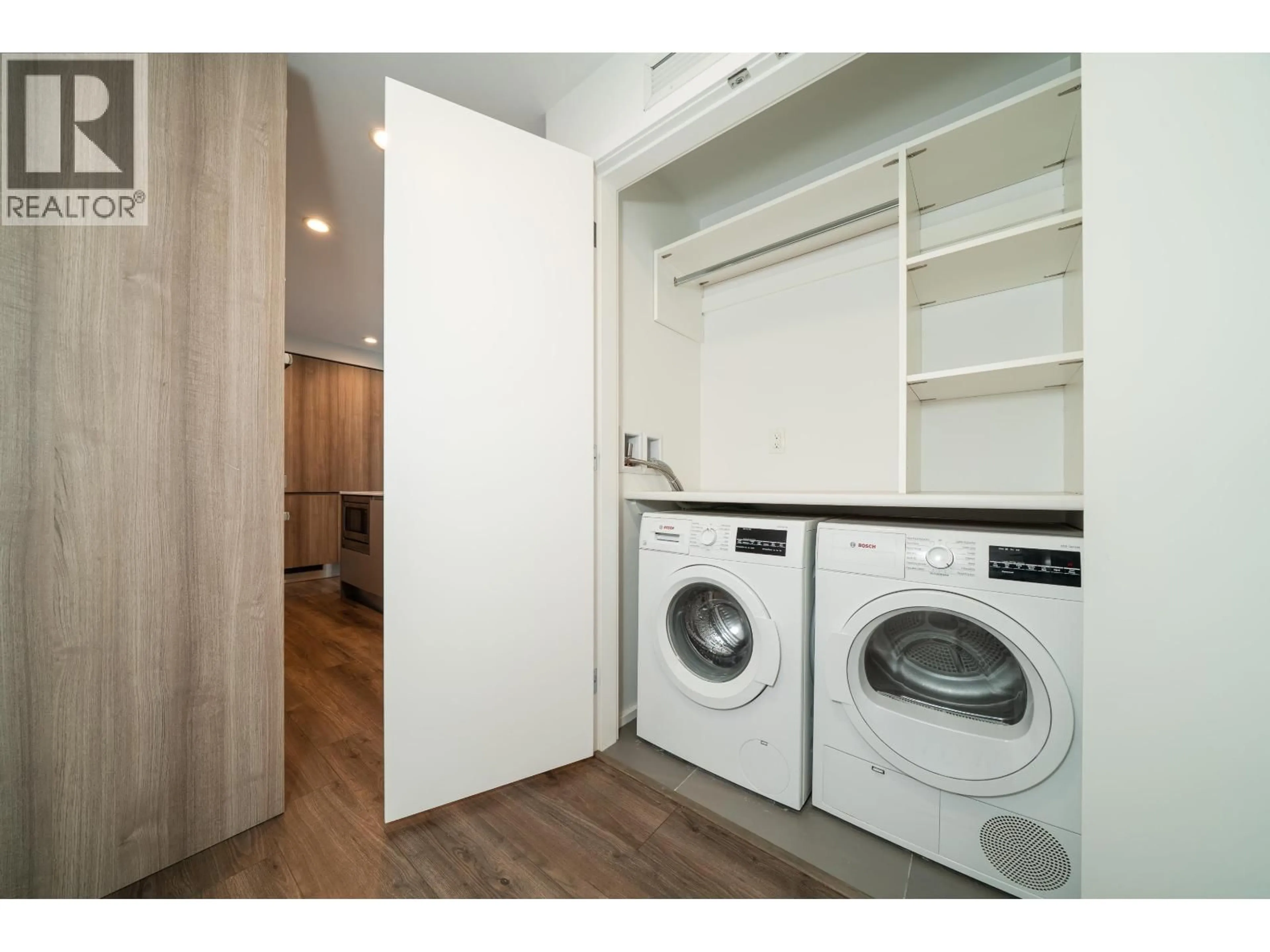 Laundry room for 5001 - 3809 EVERGREEN PLACE, Burnaby British Columbia V3J0M1