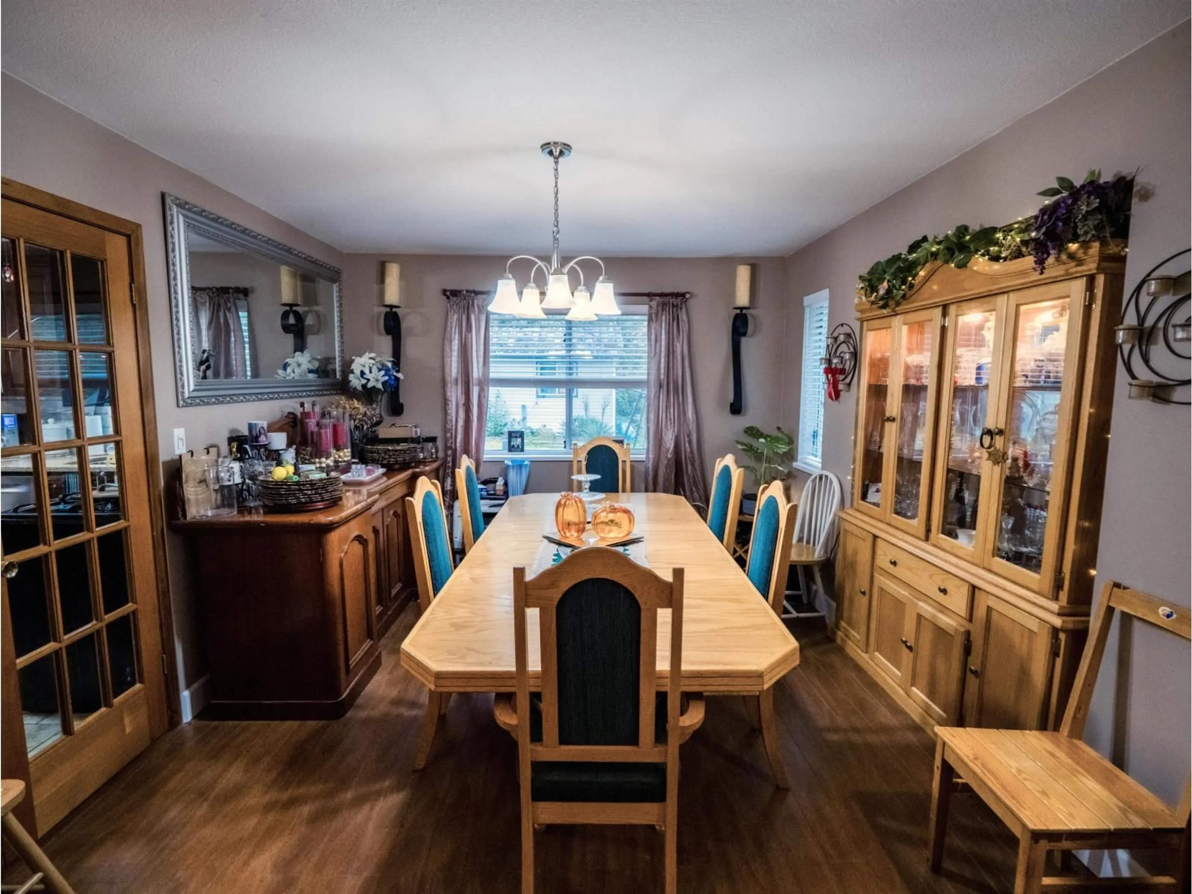 Dining room, wood/laminate floor for 18961 60B, Surrey British Columbia V3S8A4