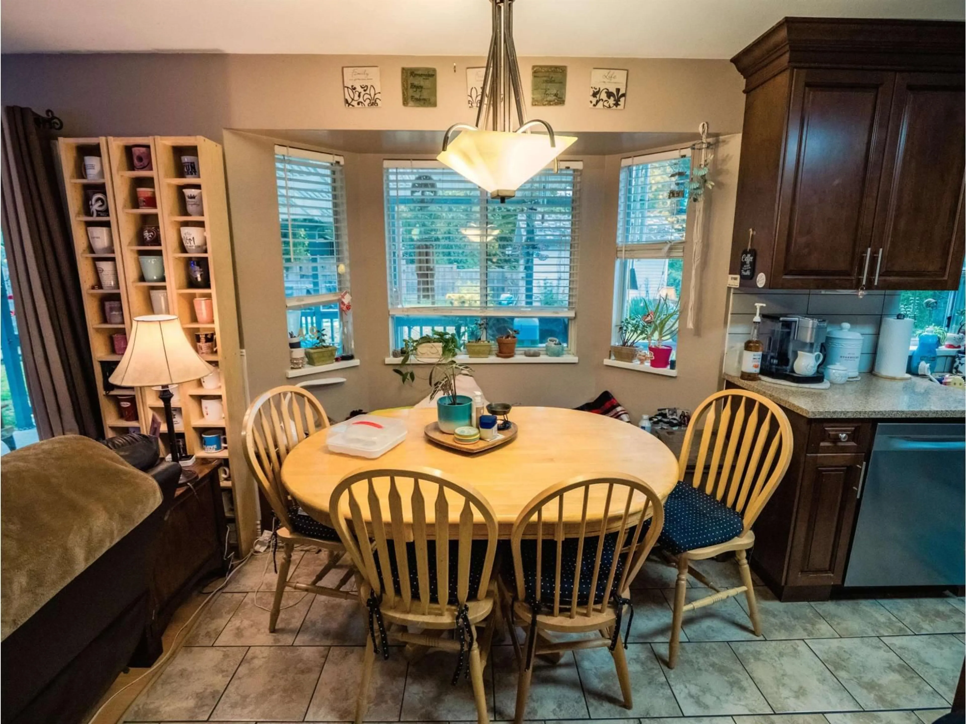 Dining room, ceramic/tile floor for 18961 60B, Surrey British Columbia V3S8A4