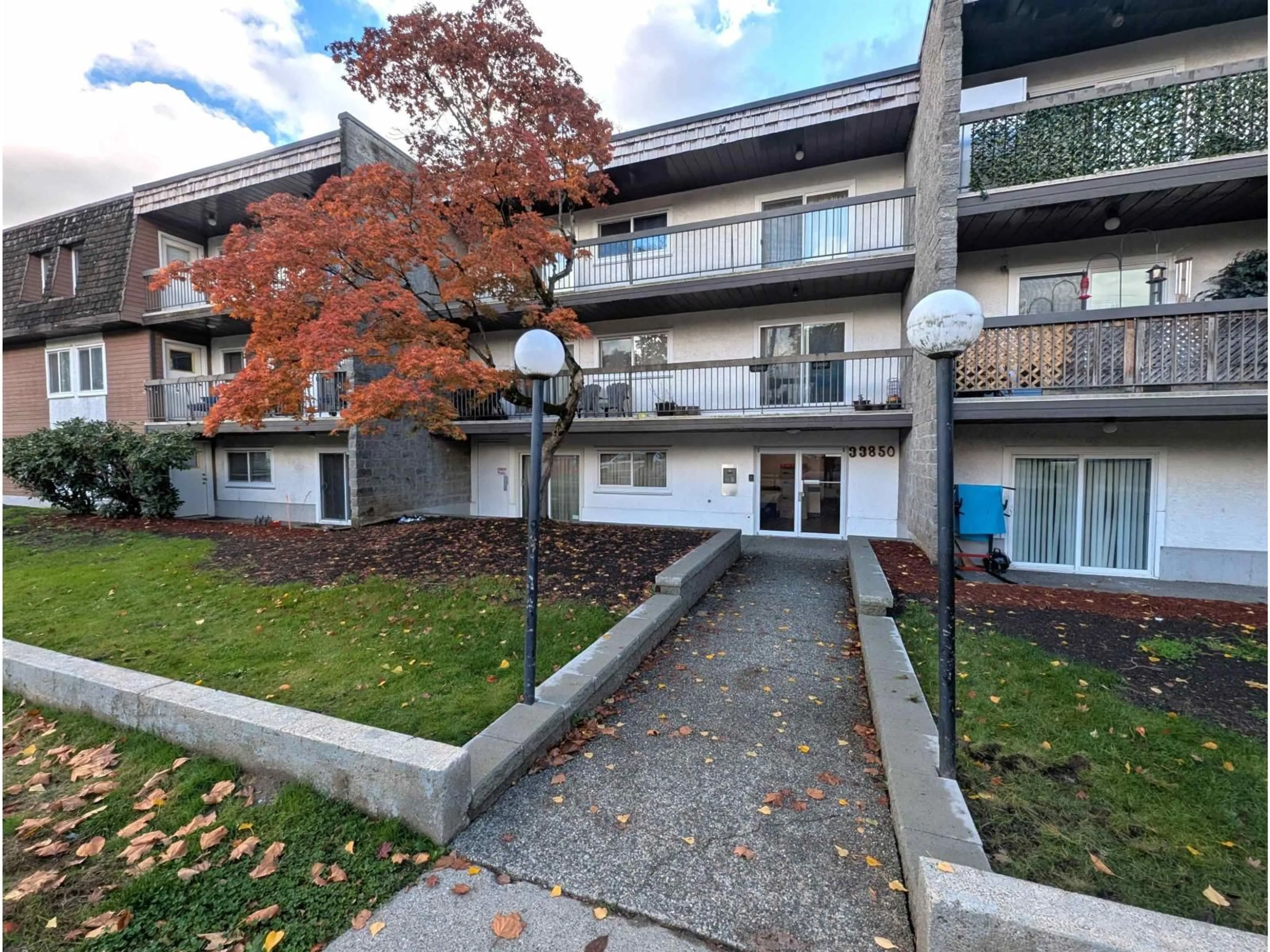 Unknown for 303 - 33850 FERN, Abbotsford British Columbia V2S6C3