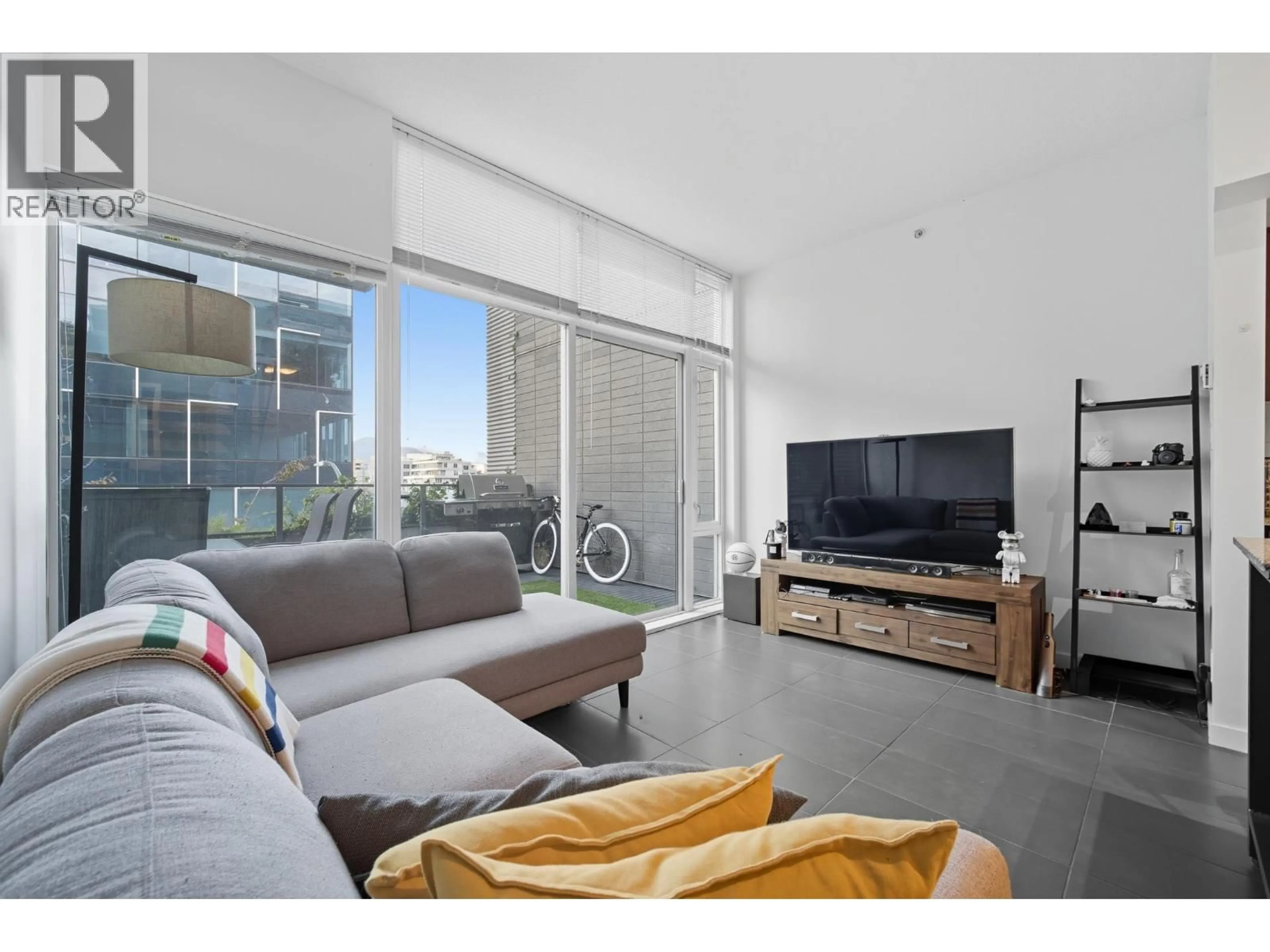 Living room with furniture, unknown for 209 - 522 8TH AVENUE, Vancouver British Columbia V5Z0A9