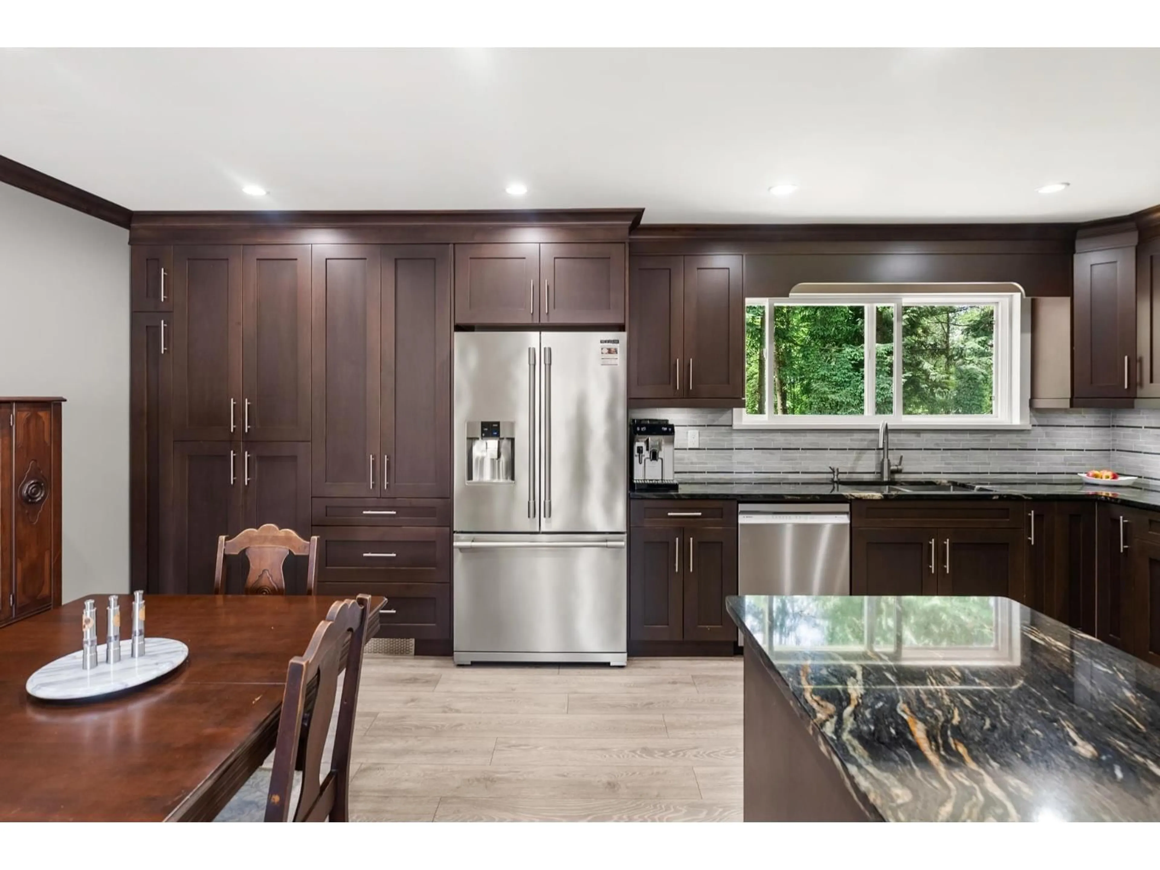 Open concept kitchen, unknown for 7441 113, Delta British Columbia V4C5B2