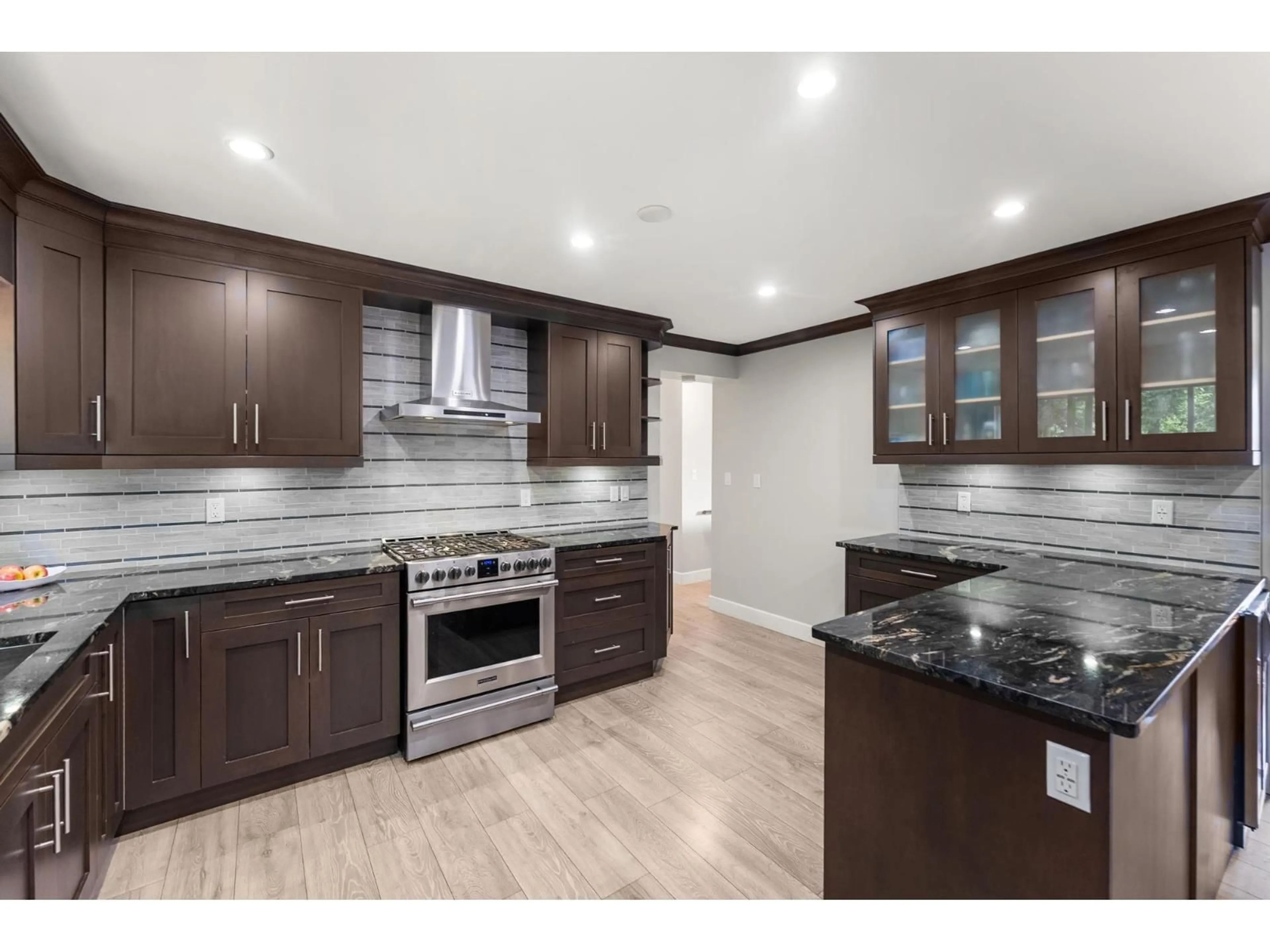 Open concept kitchen, unknown for 7441 113, Delta British Columbia V4C5B2