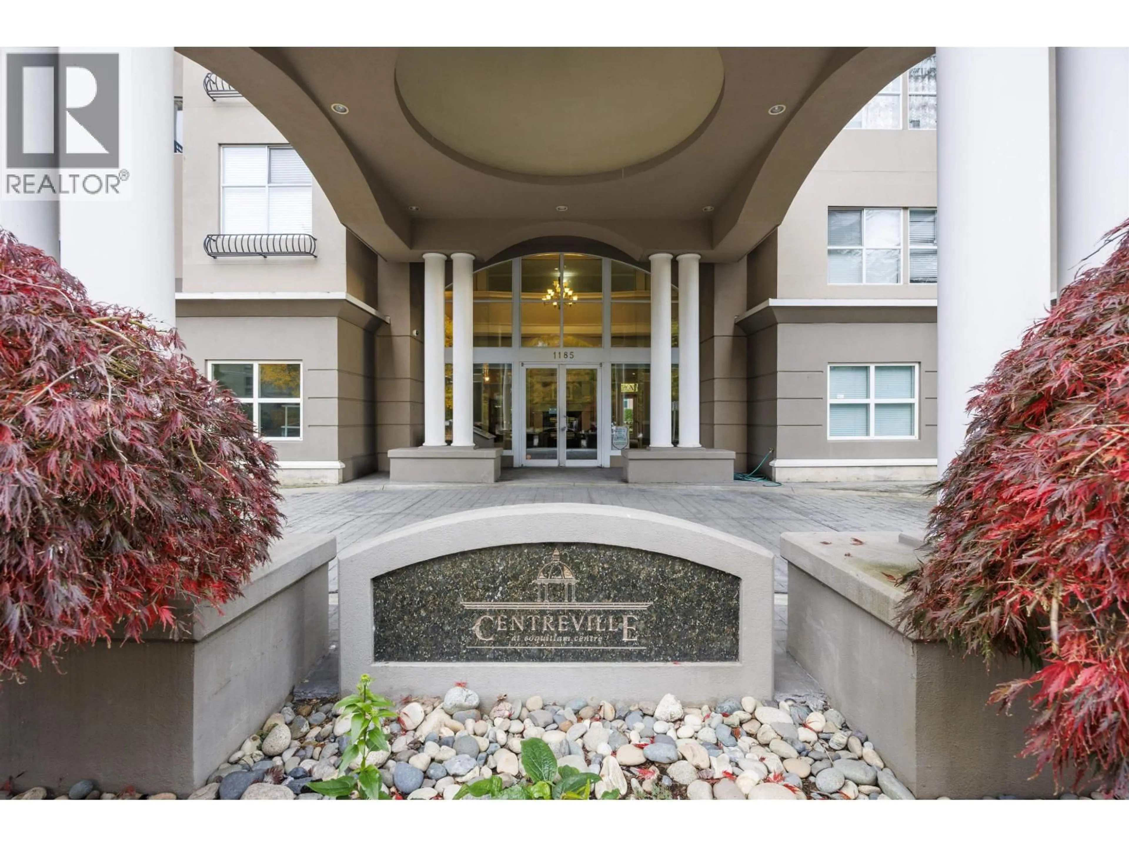 Indoor foyer for 404 - 1185 PACIFIC STREET, Coquitlam British Columbia V3B7Z2