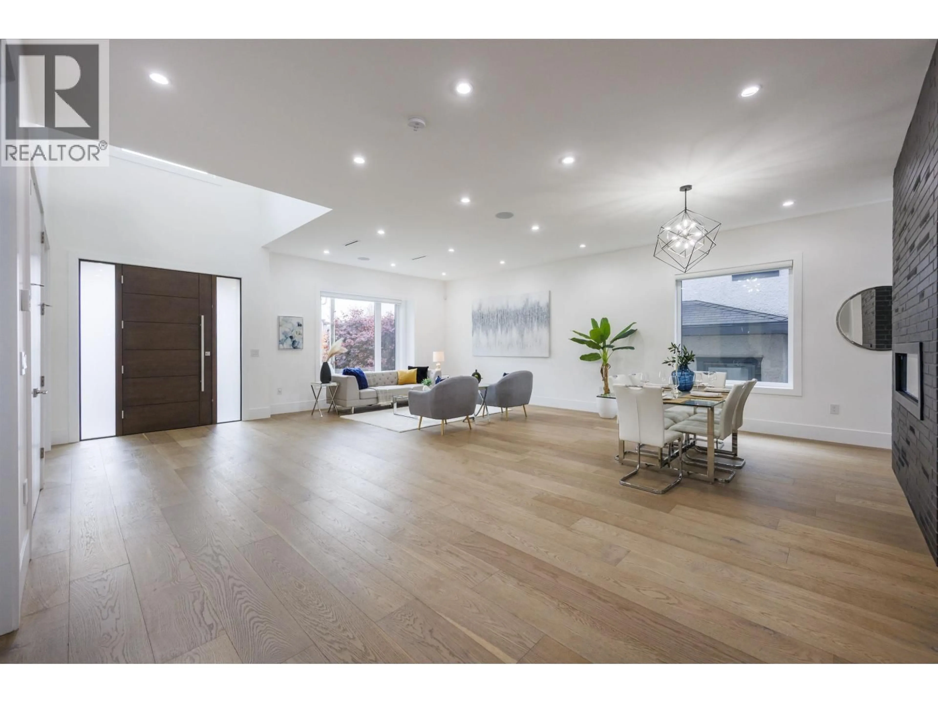 Unknown for 8475 12TH AVENUE, Burnaby British Columbia V3N2L8