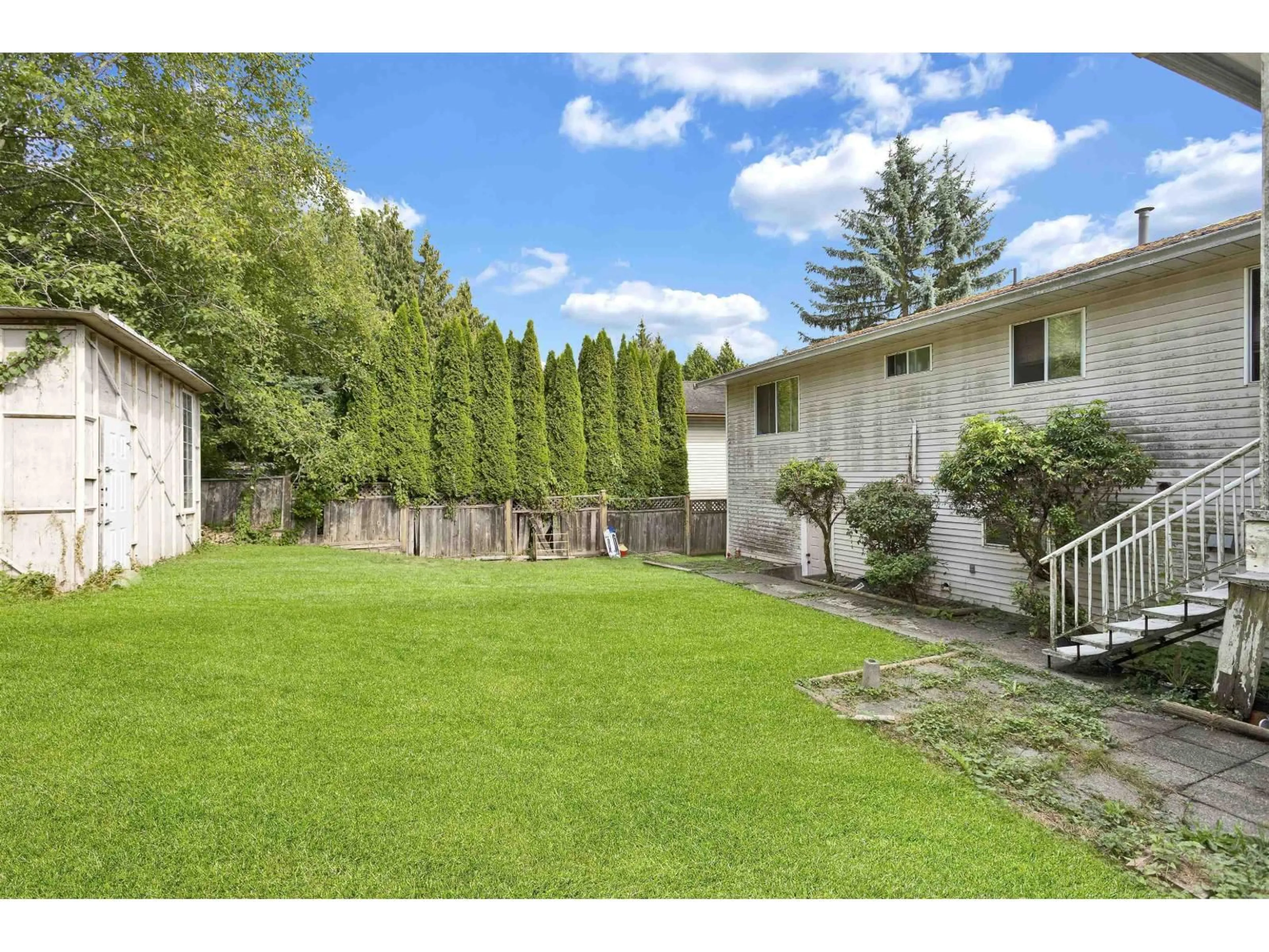 Patio, unknown for 15307 85A, Surrey British Columbia V3S6J4