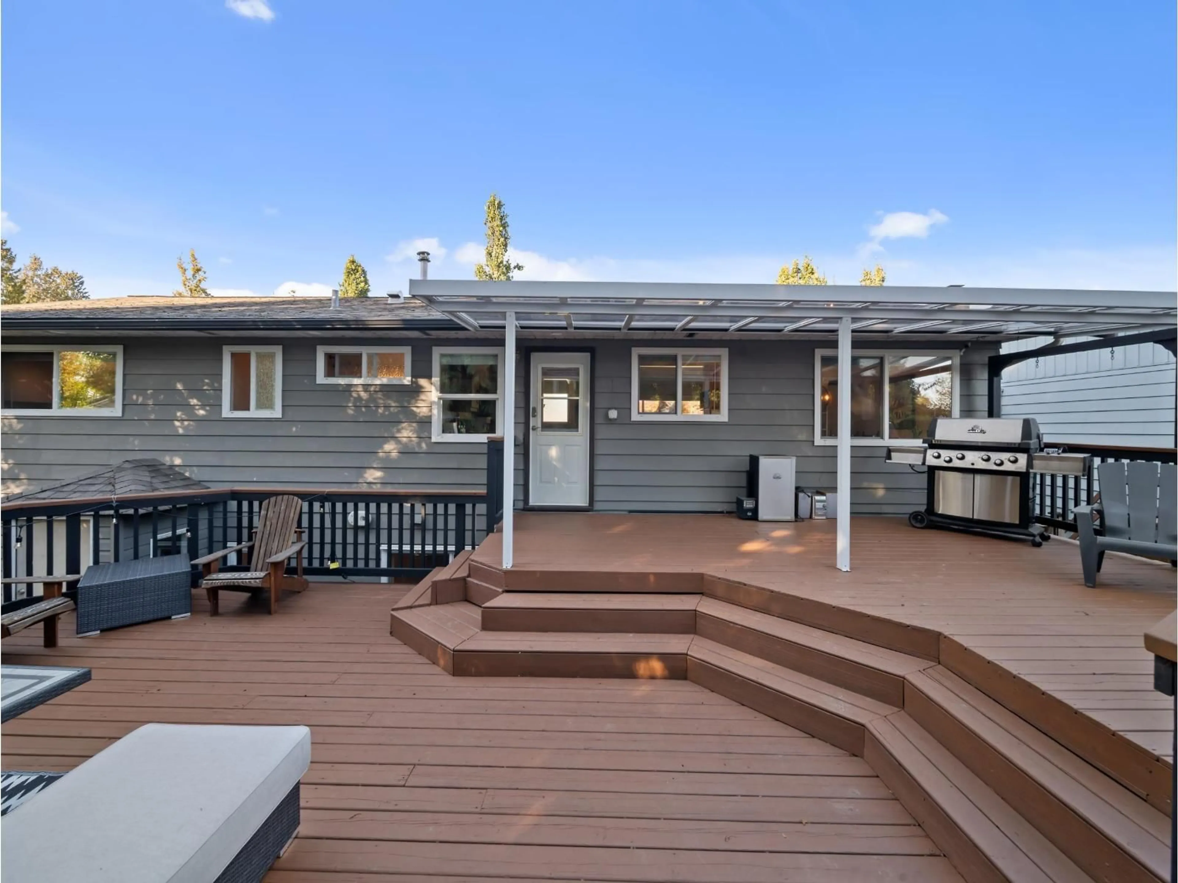 Home with vinyl exterior material, unknown for 17022 HEREFORD, Surrey British Columbia V3S4X1