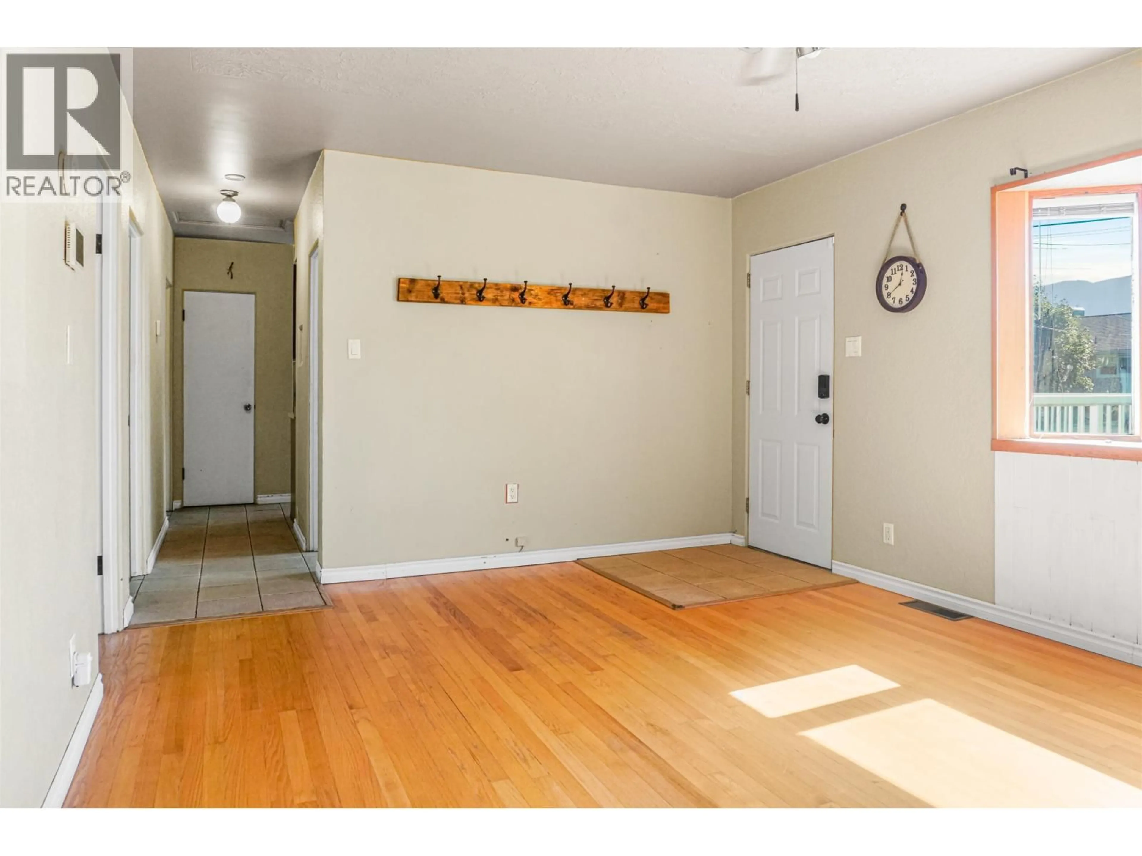 Indoor entryway for 21 WHITE STREET, Kitimat British Columbia V8C1H9