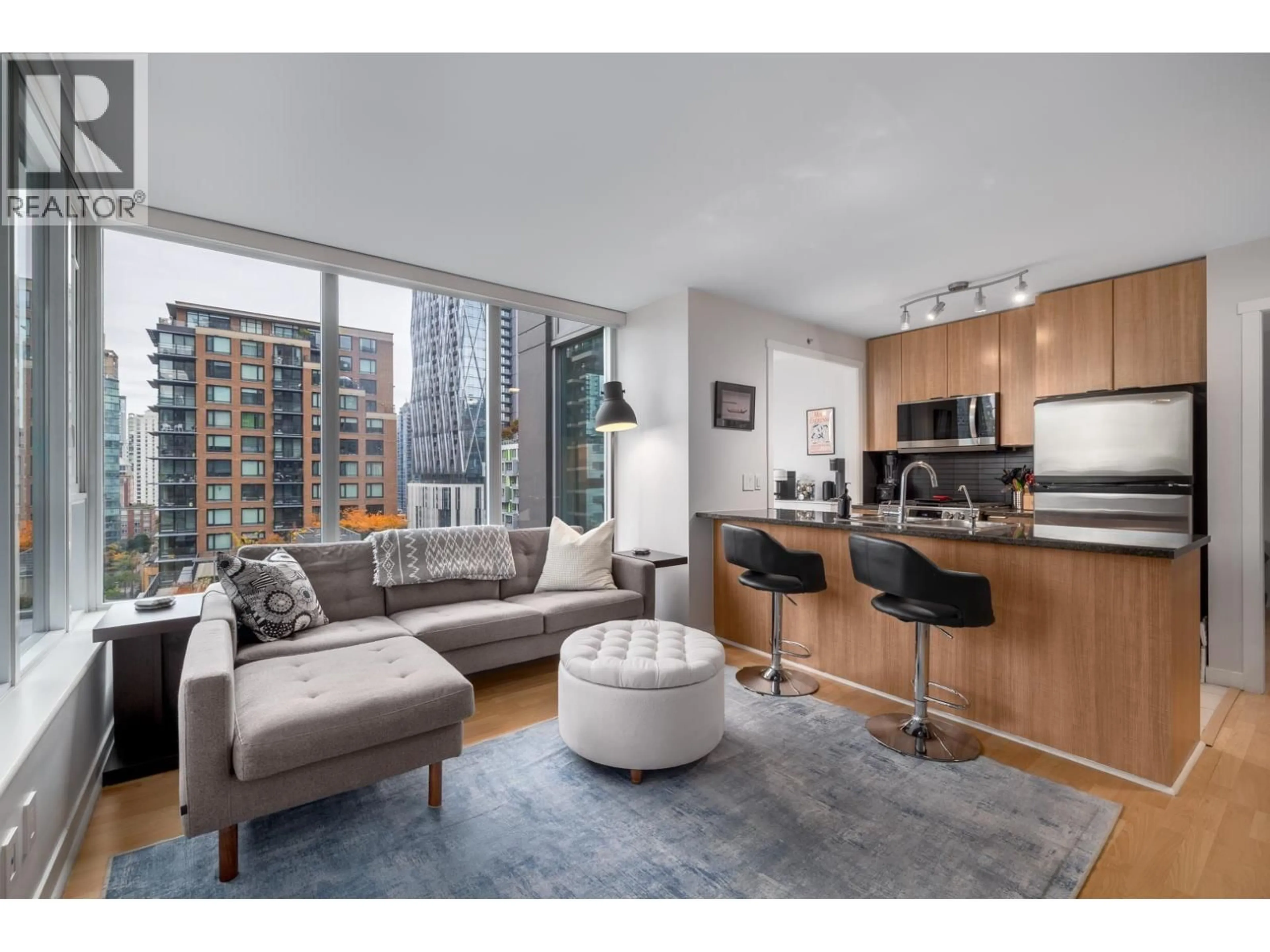 Living room with furniture, unknown for 1107 - 1010 RICHARDS STREET, Vancouver British Columbia V6B1G2