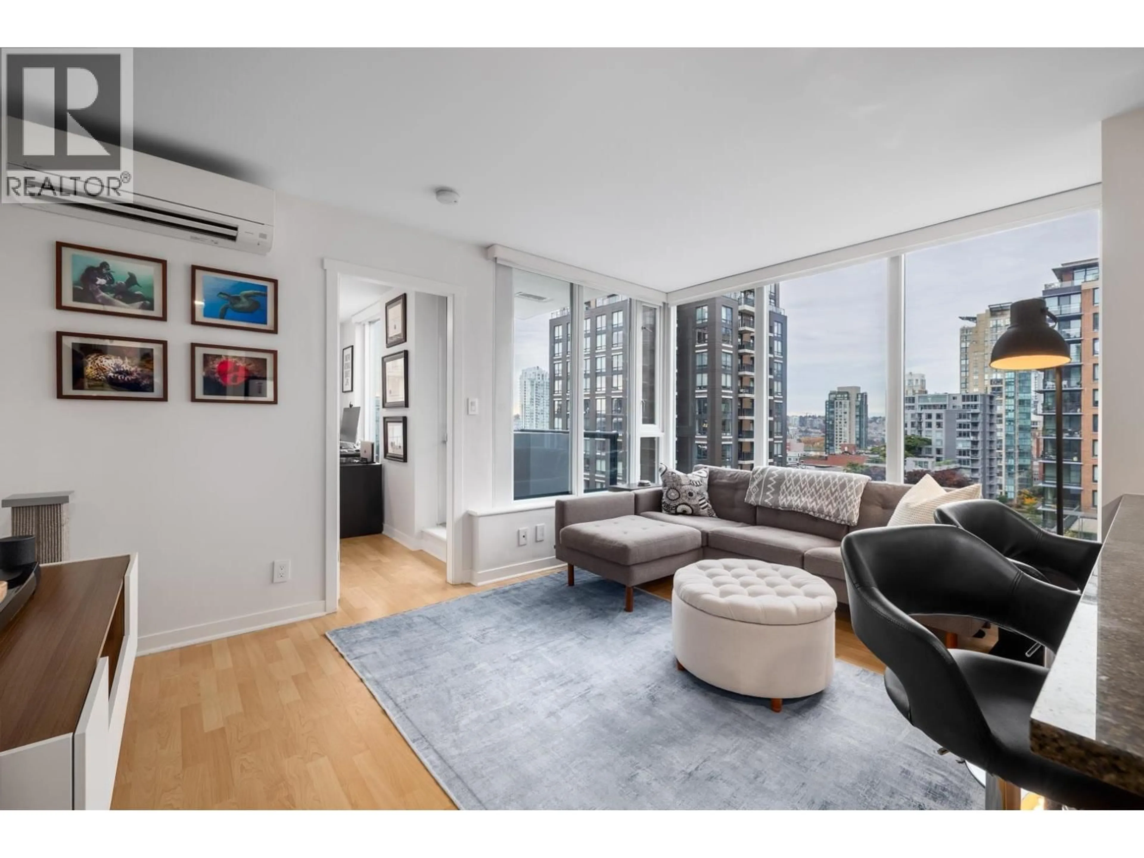 Living room with furniture, unknown for 1107 - 1010 RICHARDS STREET, Vancouver British Columbia V6B1G2