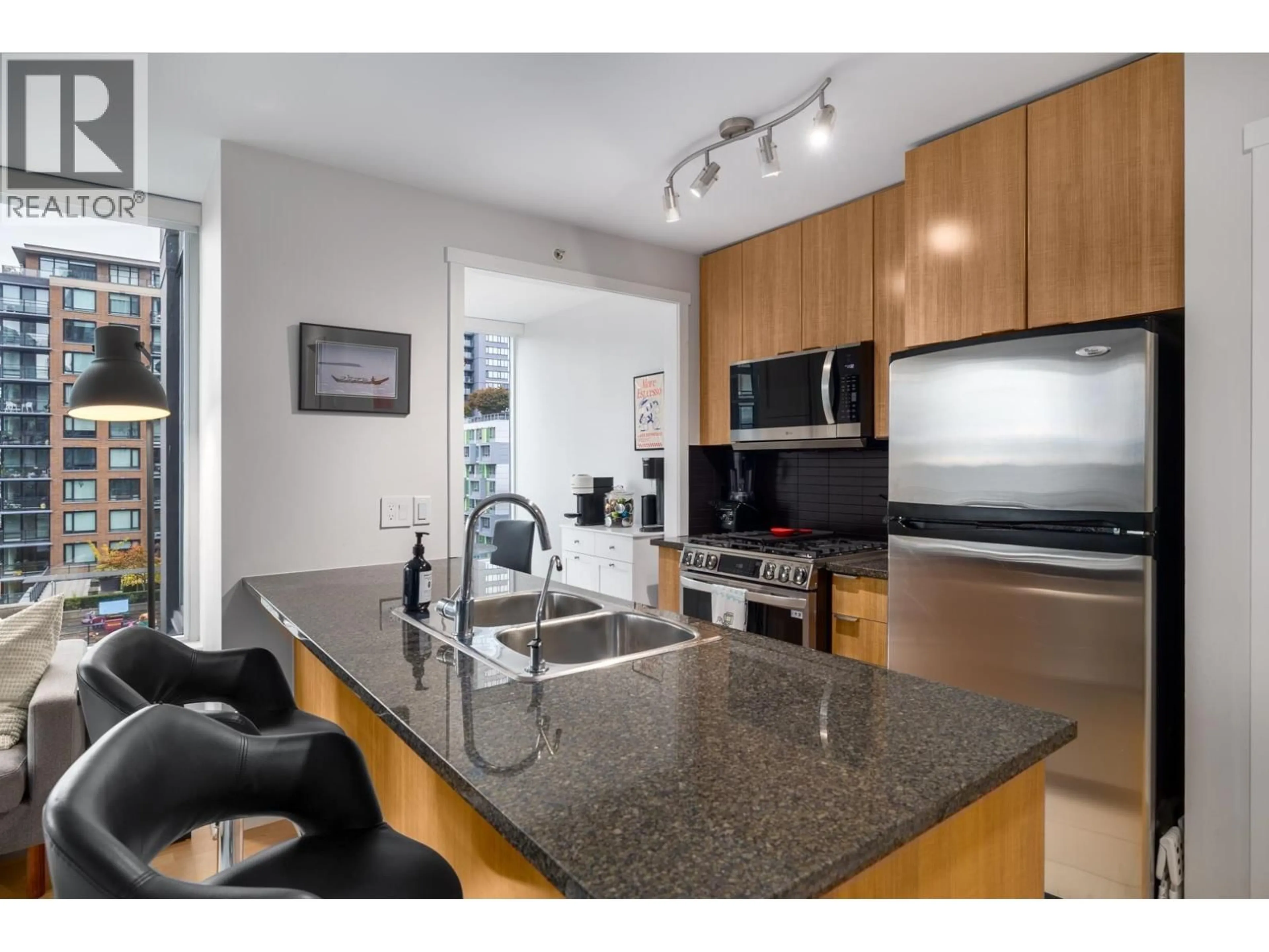 Open concept kitchen, unknown for 1107 - 1010 RICHARDS STREET, Vancouver British Columbia V6B1G2