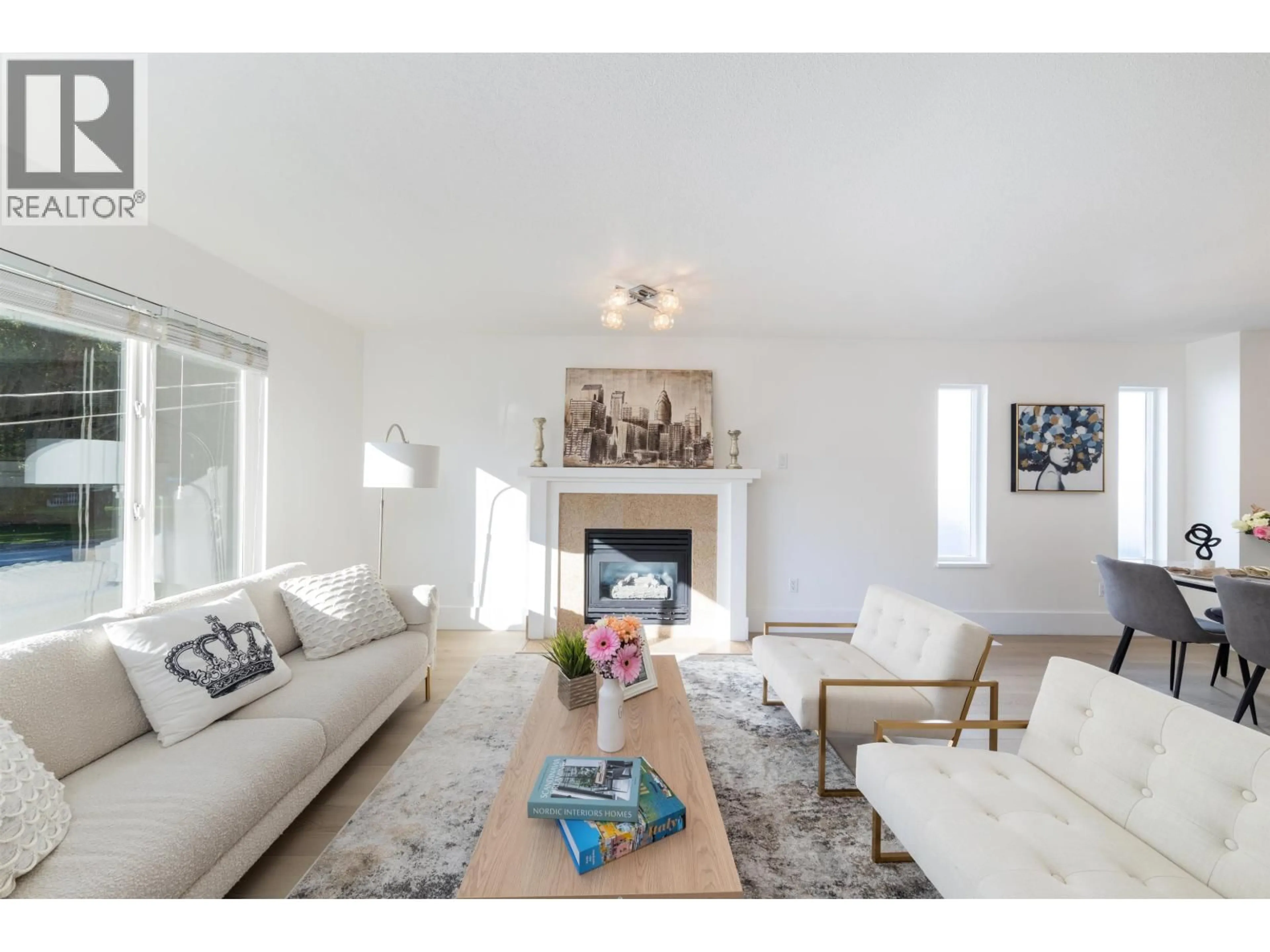 Living room with furniture, unknown for 3638 MAGINNIS AVENUE, North Vancouver British Columbia V7K2L6