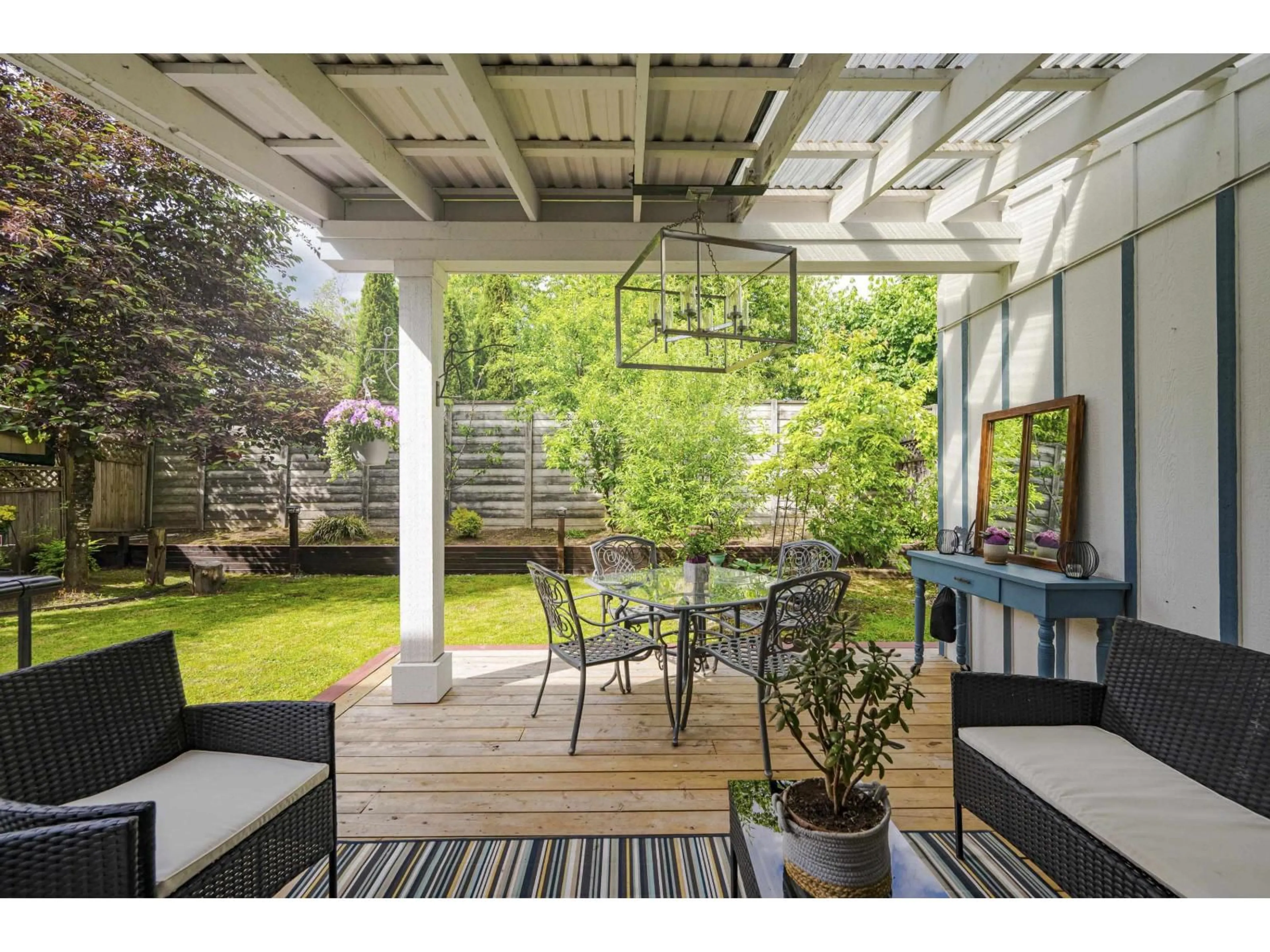 Patio, street for 20347 98A, Langley British Columbia V1M0A6