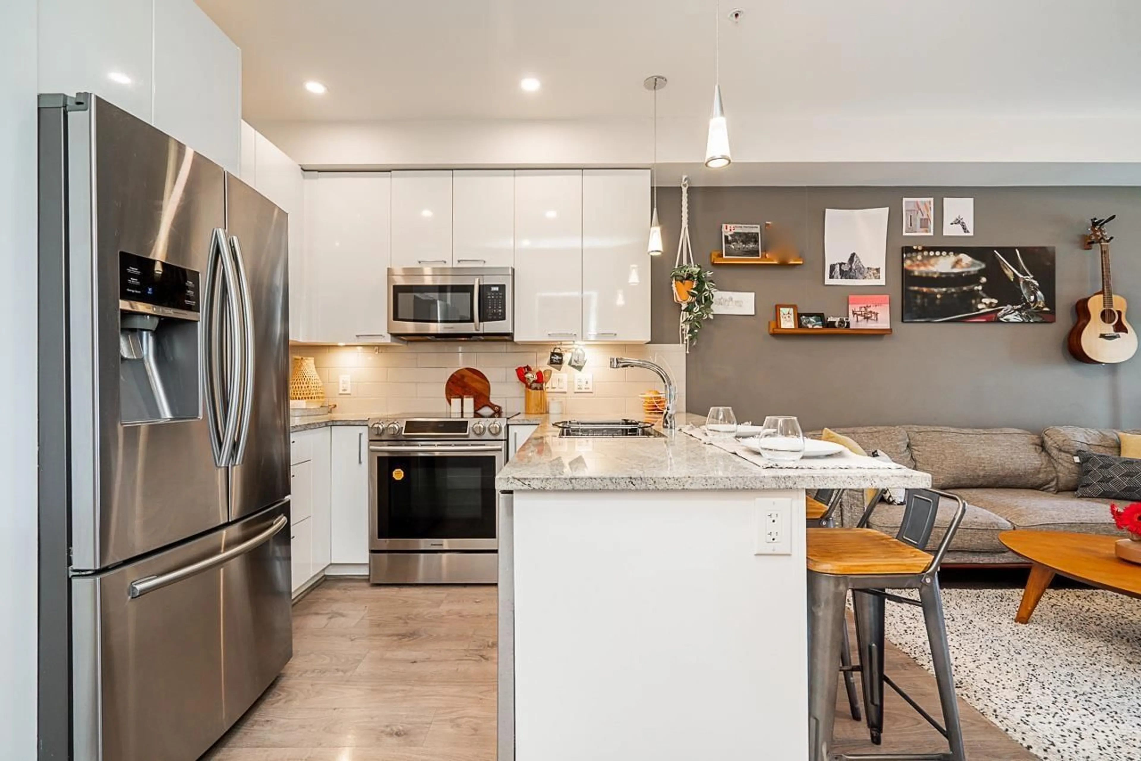 Open concept kitchen, ceramic/tile floor for 107 - 20175 53, Langley British Columbia V3A0J8