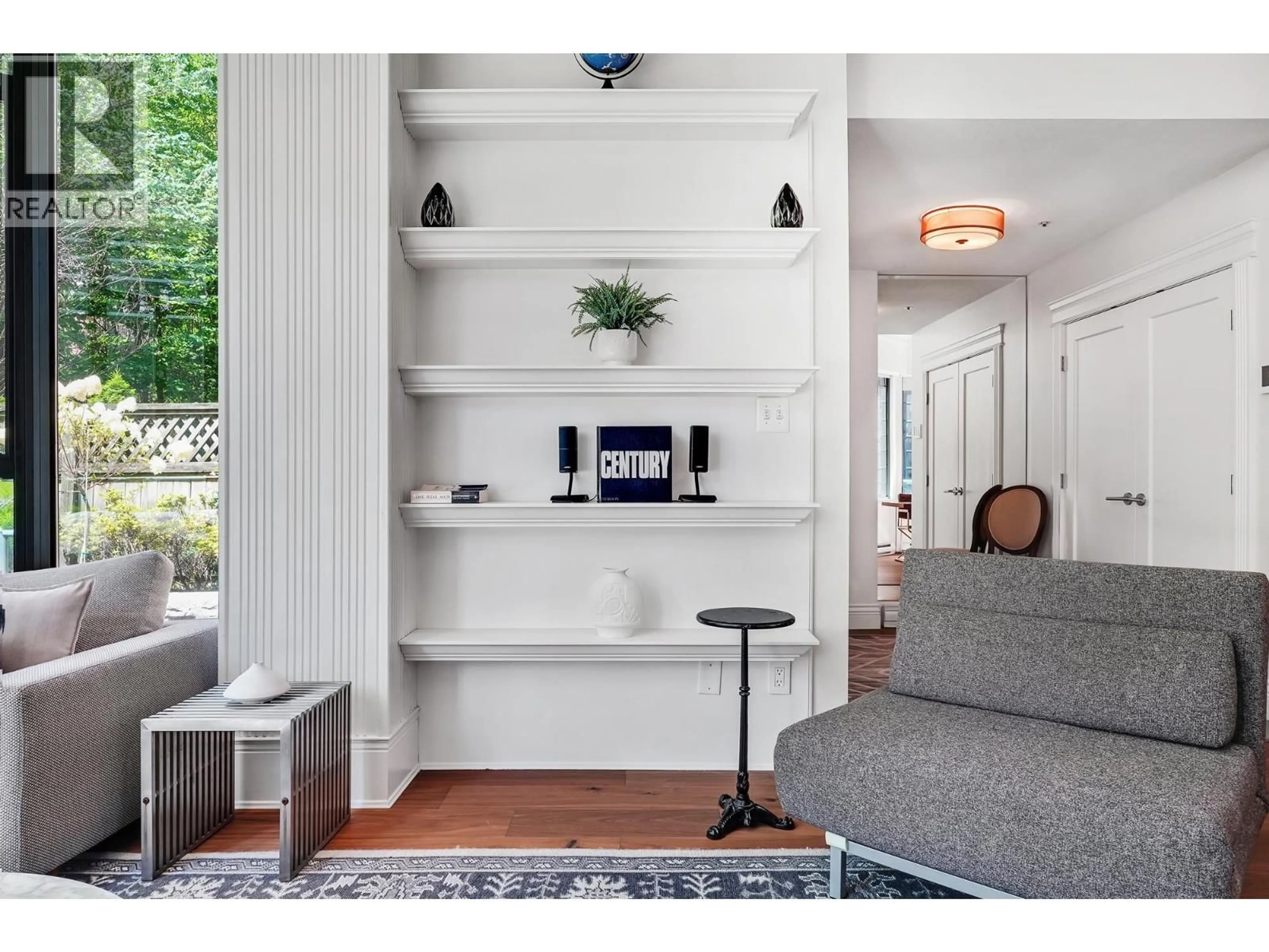 Indoor entryway for 281 SMITHE STREET, Vancouver British Columbia V6B5W4