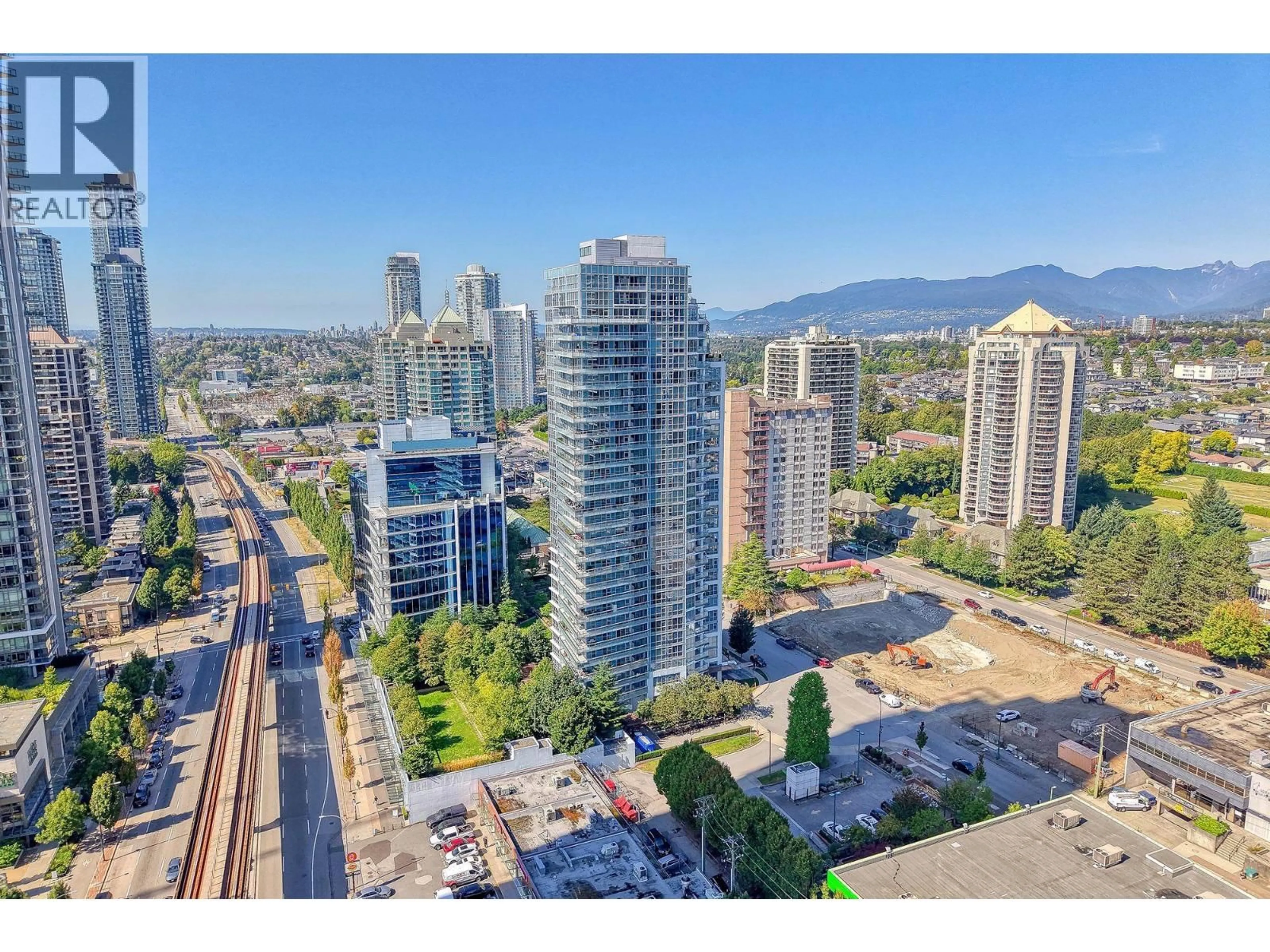 A pic from outside/outdoor area/front of a property/back of a property/a pic from drone, city buildings view from balcony for 2406 - 4400 BUCHANAN STREET, Burnaby British Columbia V5C0E3