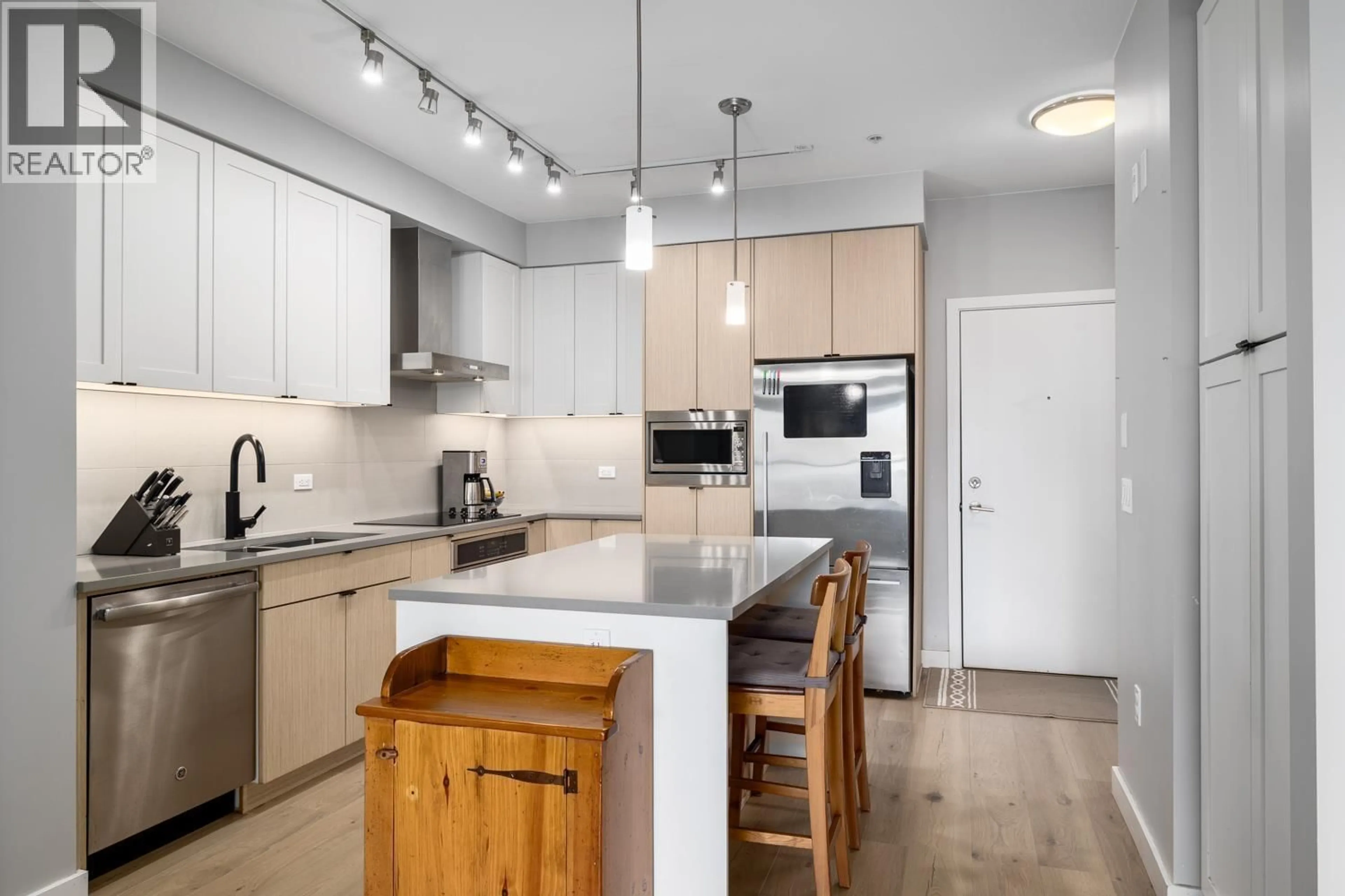 Open concept kitchen, unknown for 207 - 3205 MOUNTAIN HIGHWAY, North Vancouver British Columbia V7K0A3